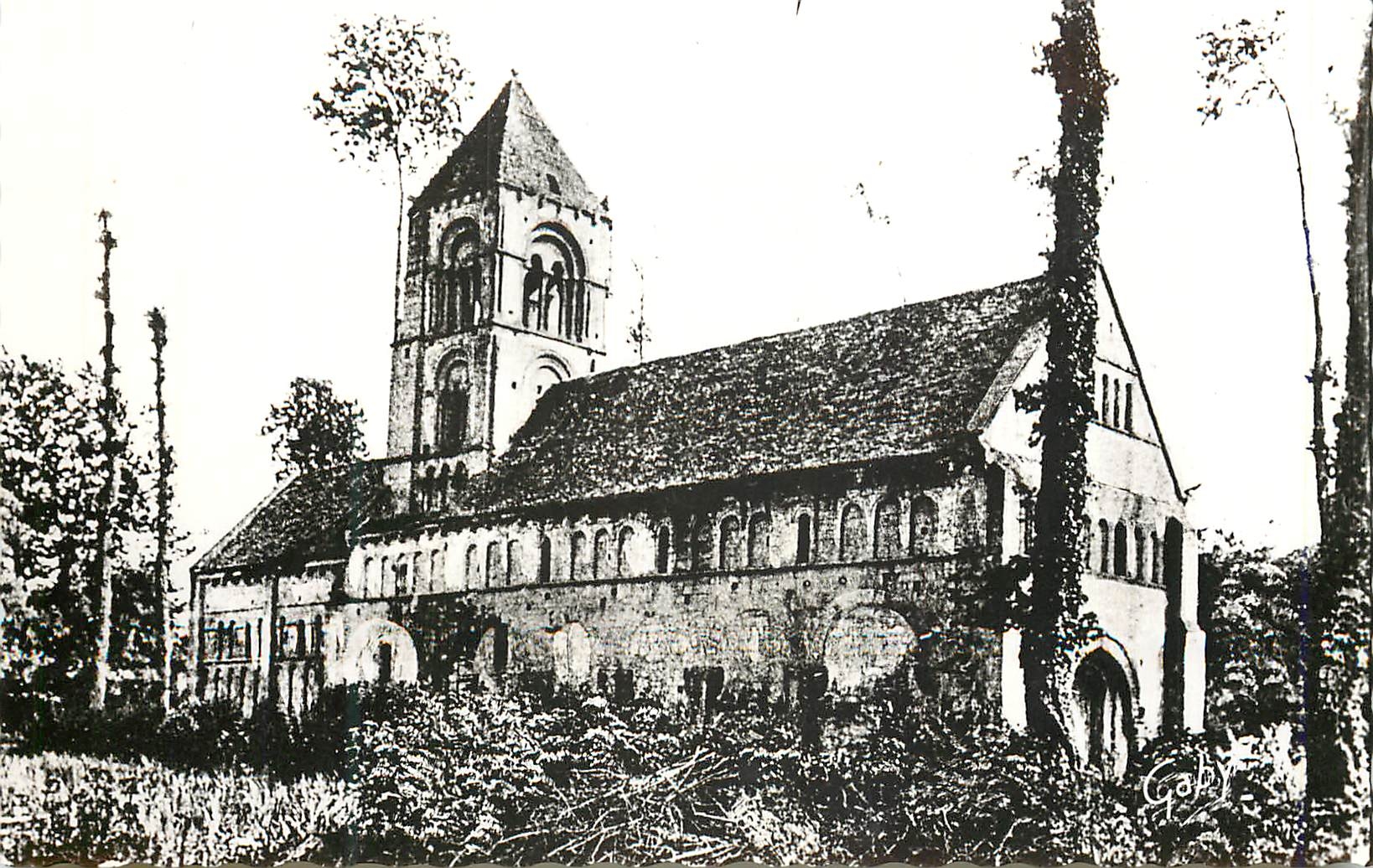 CPM 2 Thaon(calvados) eglise (xi s) portail et cote nord