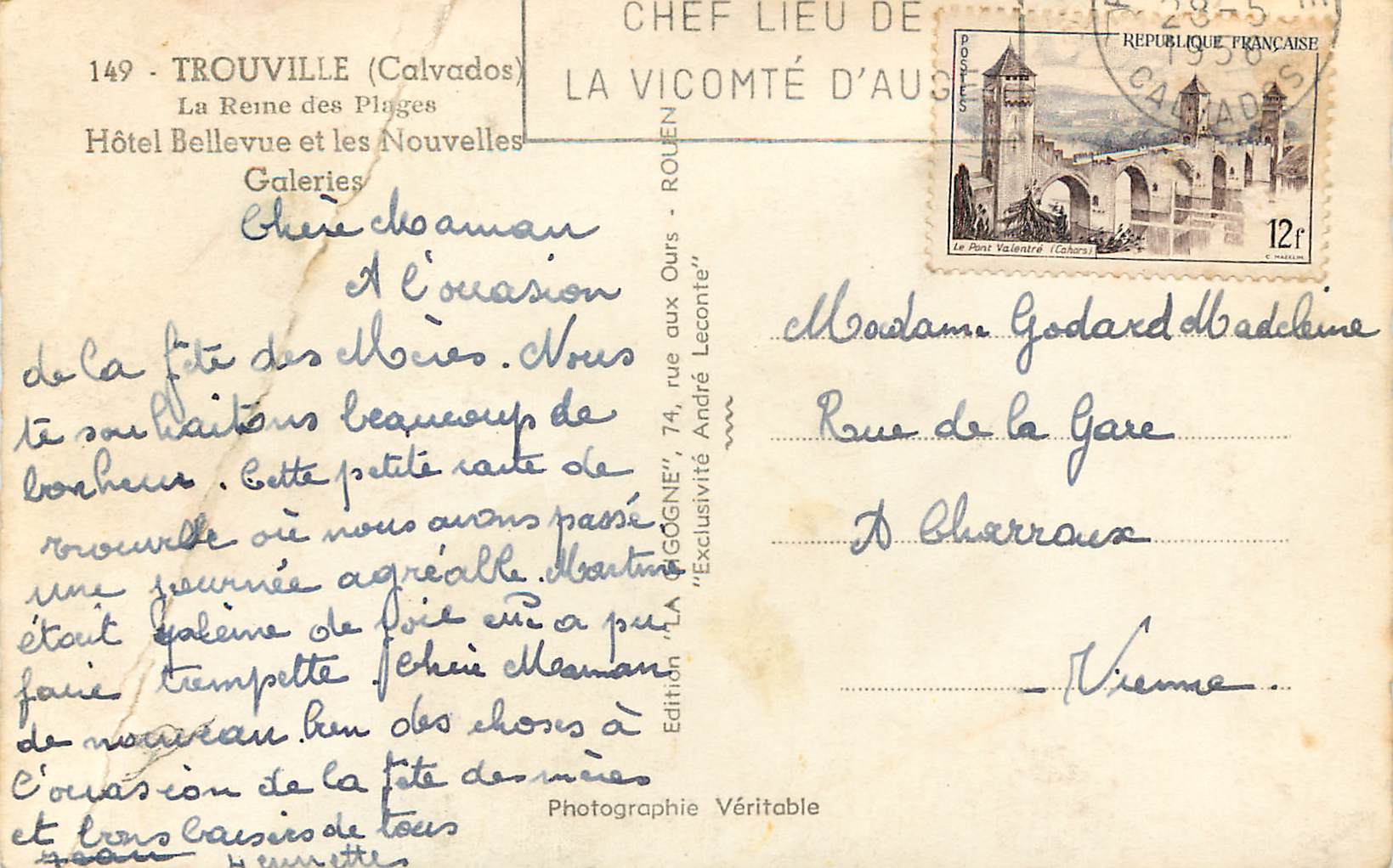 CPM 149 trouville(calvados) la reine des plages hotel bellevue et les nouvelles galeries — Verso