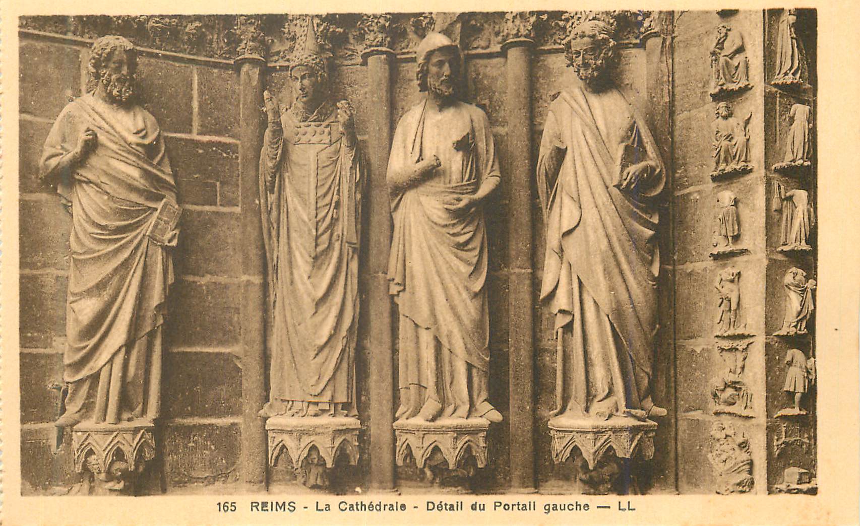 CPA 165 reims la cathedrale detail du portail gauche