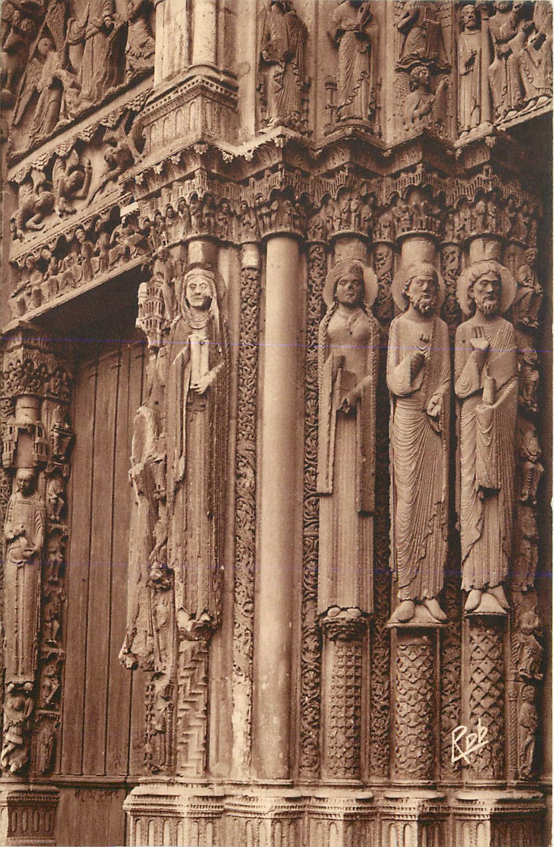 Chartres - Portail royal, statues colonnes (XIIe s.) — éditeur Laillet, n° 273