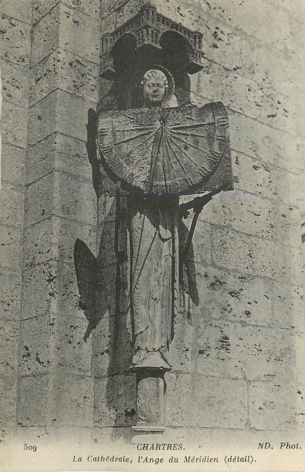CPA Chartres la cathedrale l ange du meridien(detail)