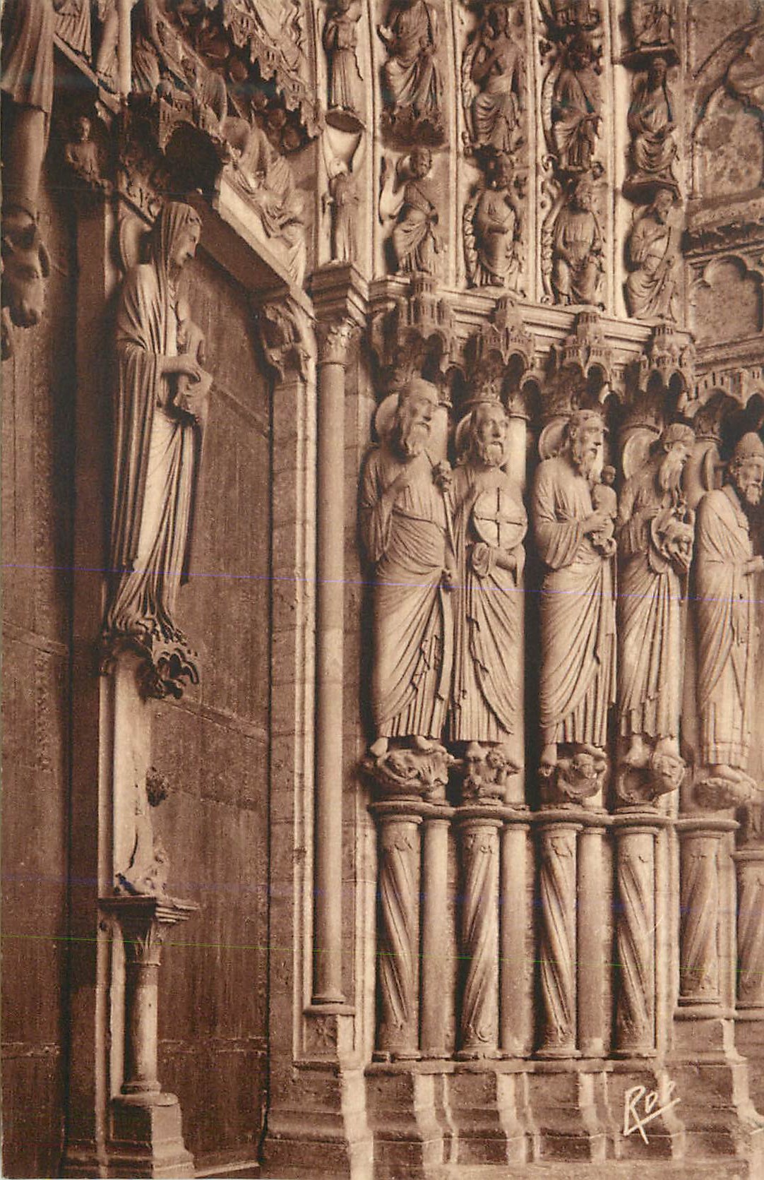 Chartres — Portail Nord (XIIIe s.), au trumeau Ste Anne, St Jean-Baptiste avec son agneau — Robert Laillet, éditeur, Chartres