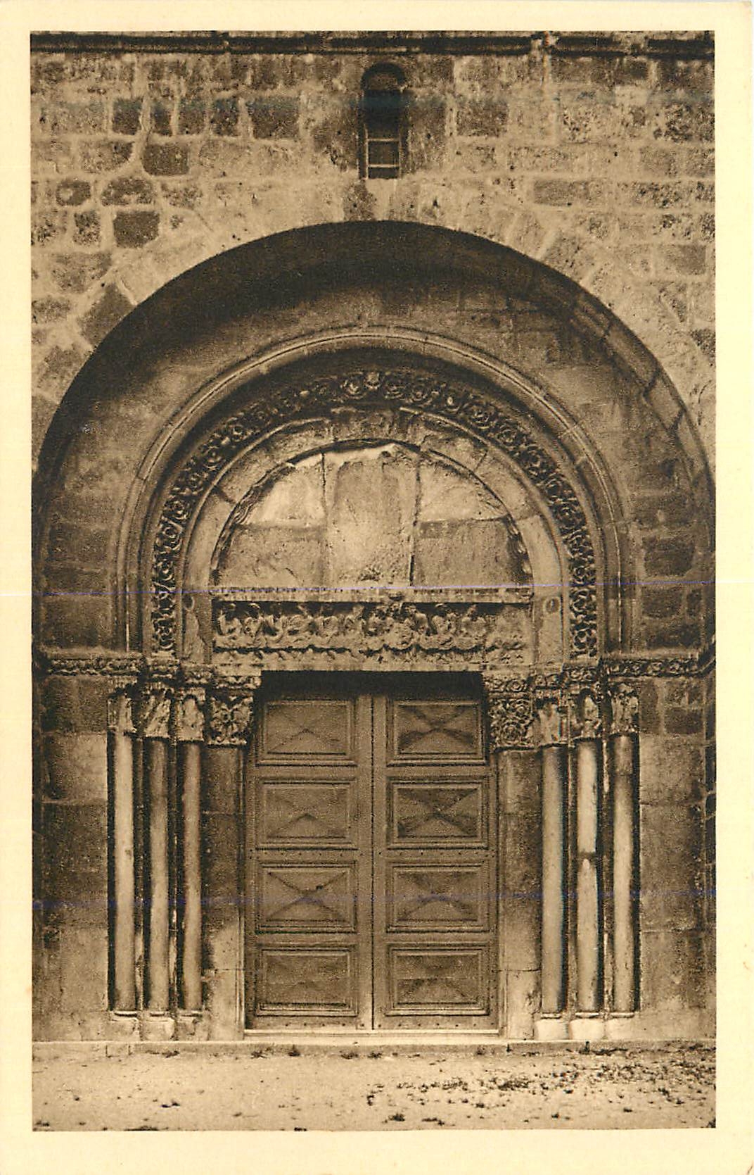 CPA Vues de l ain ca 77 nantua porche de l eglise