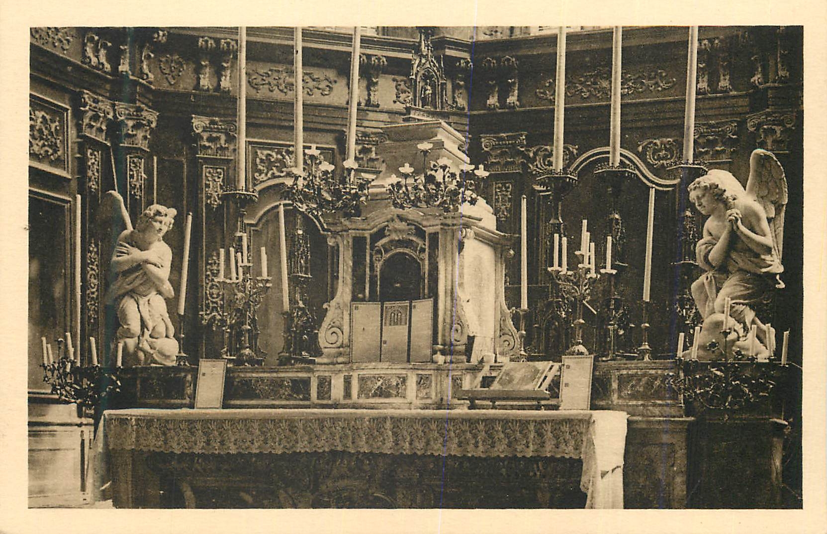 CPA Eglise de nantua maitre autel vennat de l abbaye de meyriat