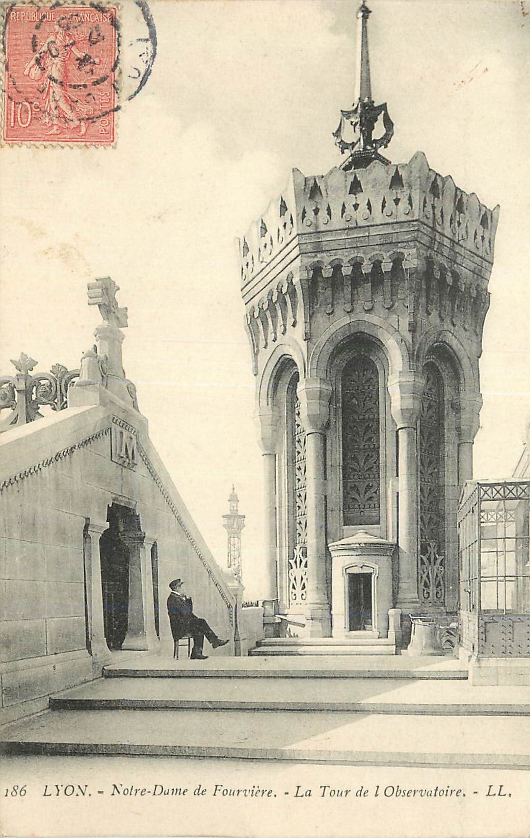 CPA 186 lyon notre dame de fourviere la tour de l observatoire