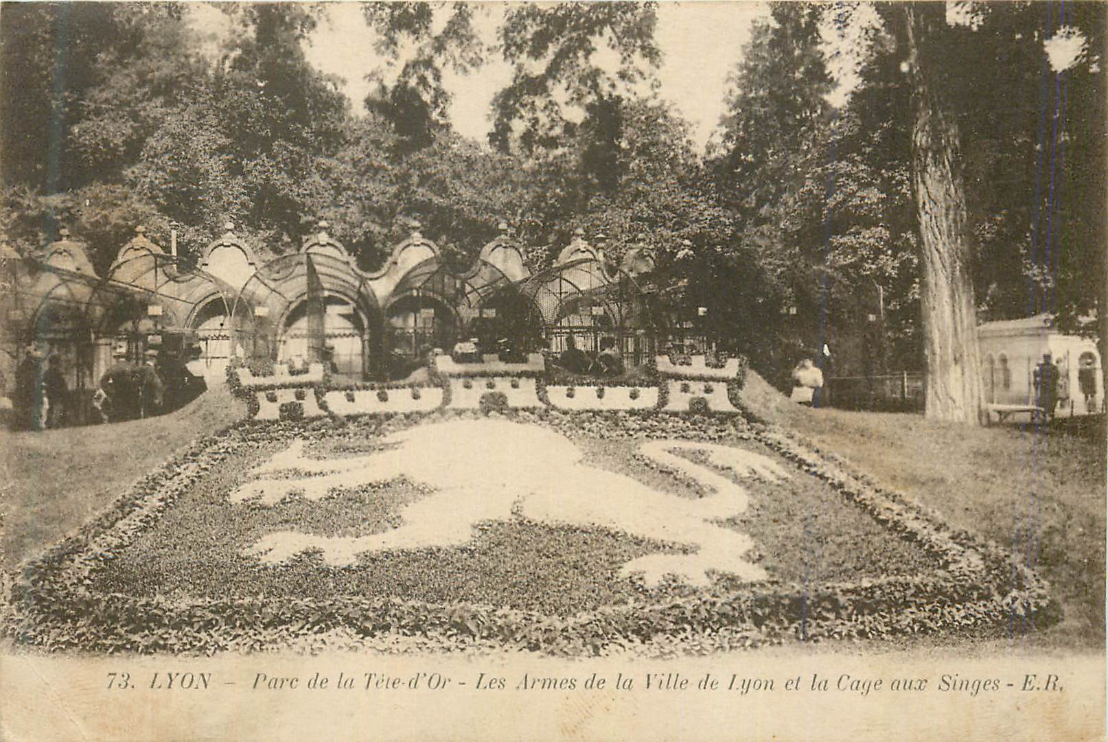 CPA 73 lyon parc de la tete d or les armes de la ville de lyon et cage aux singes