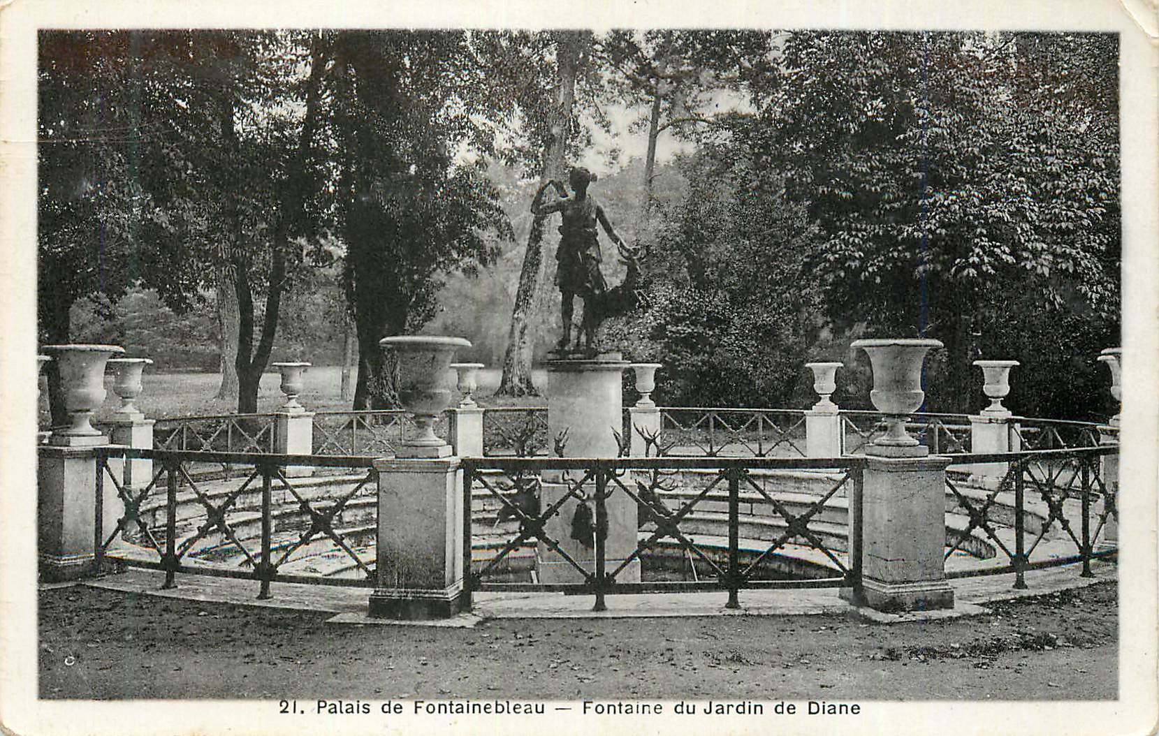 Palais de Fontainebleau — Fontaine du Jardin de Diane