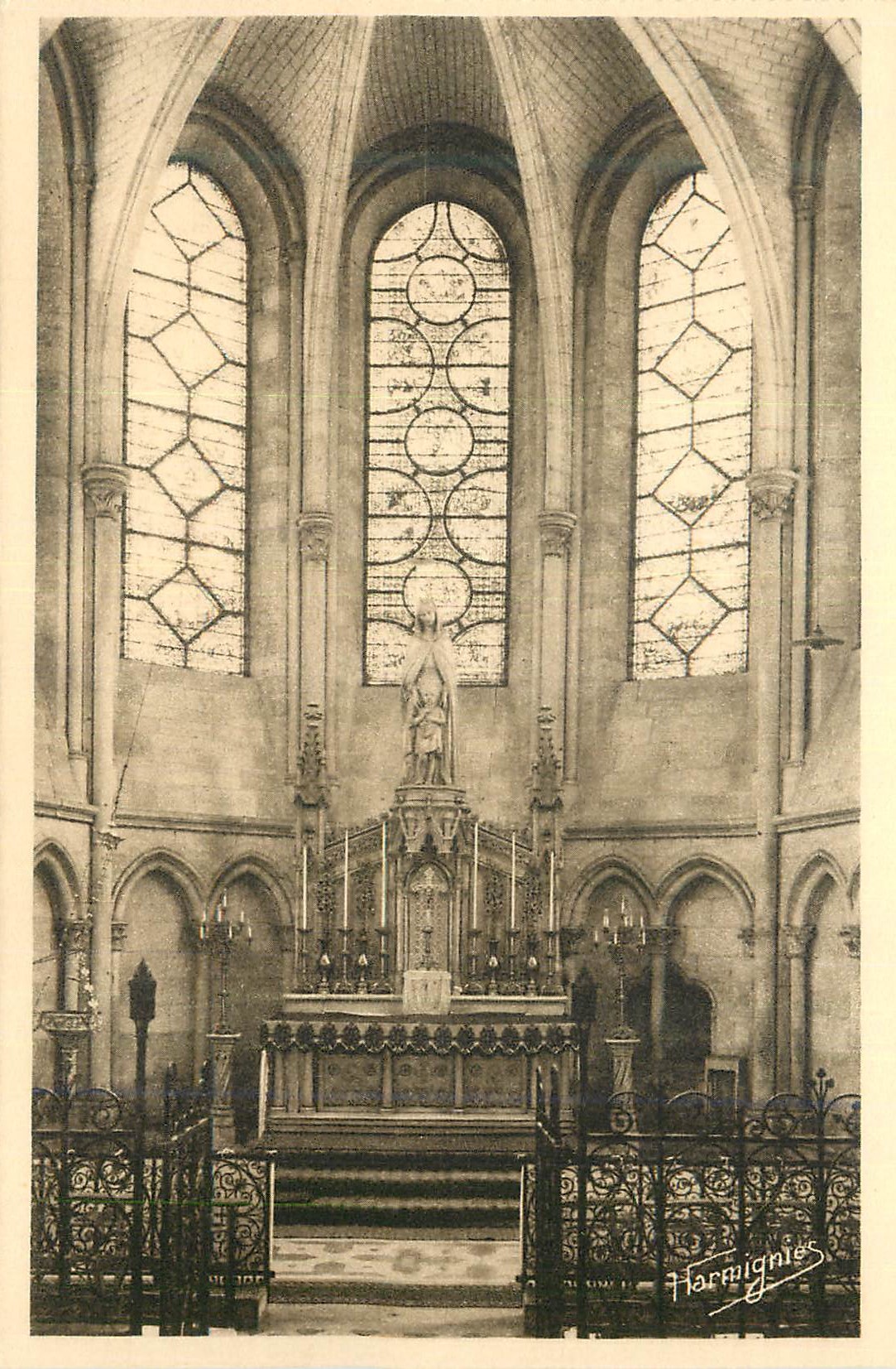 CPA 81 troyes cathedrale saint pierre et saint paul transept et rosace cote sud