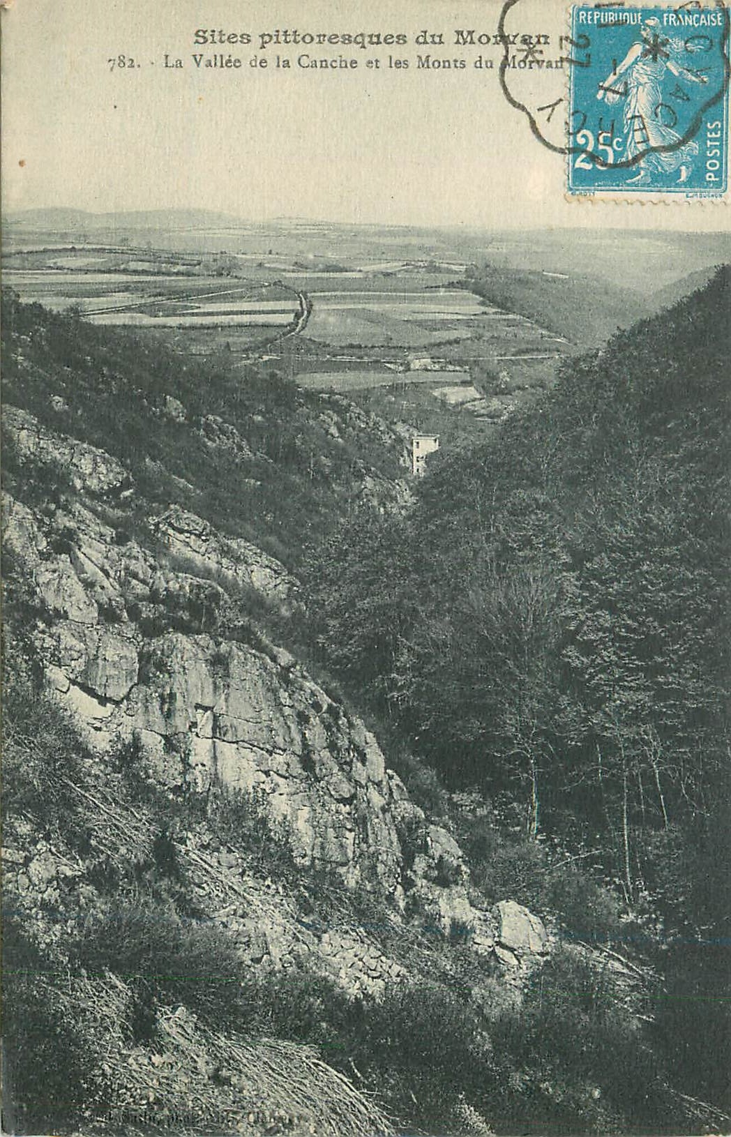 CPA Sites pittoresques du morvan 782 la vallee de la canche et les monts de morvart