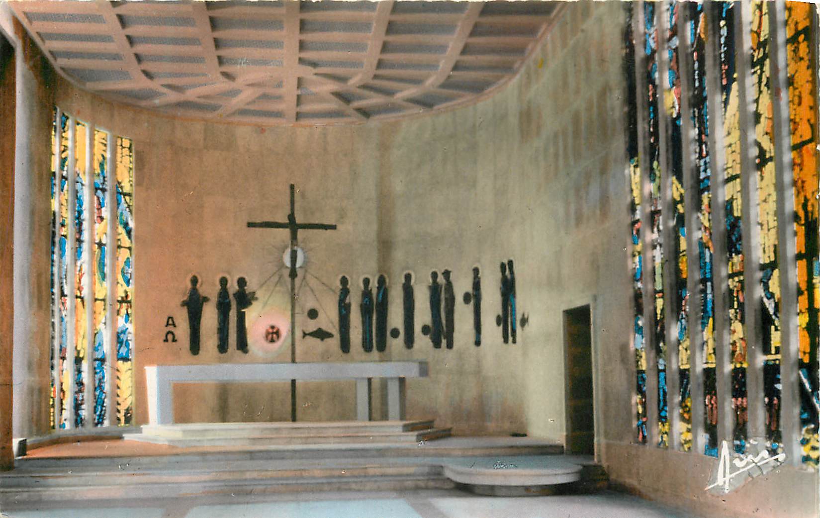 Intérieur de la N.D. de Consolation — Hyères - Les Palmiers — Editions ARIS