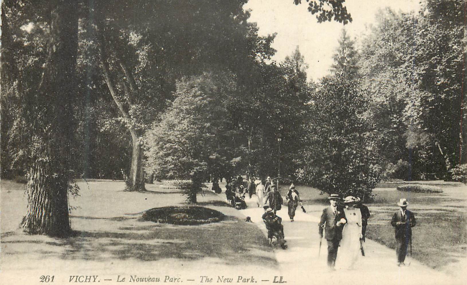 CPA 261 vichy le nouveau parc