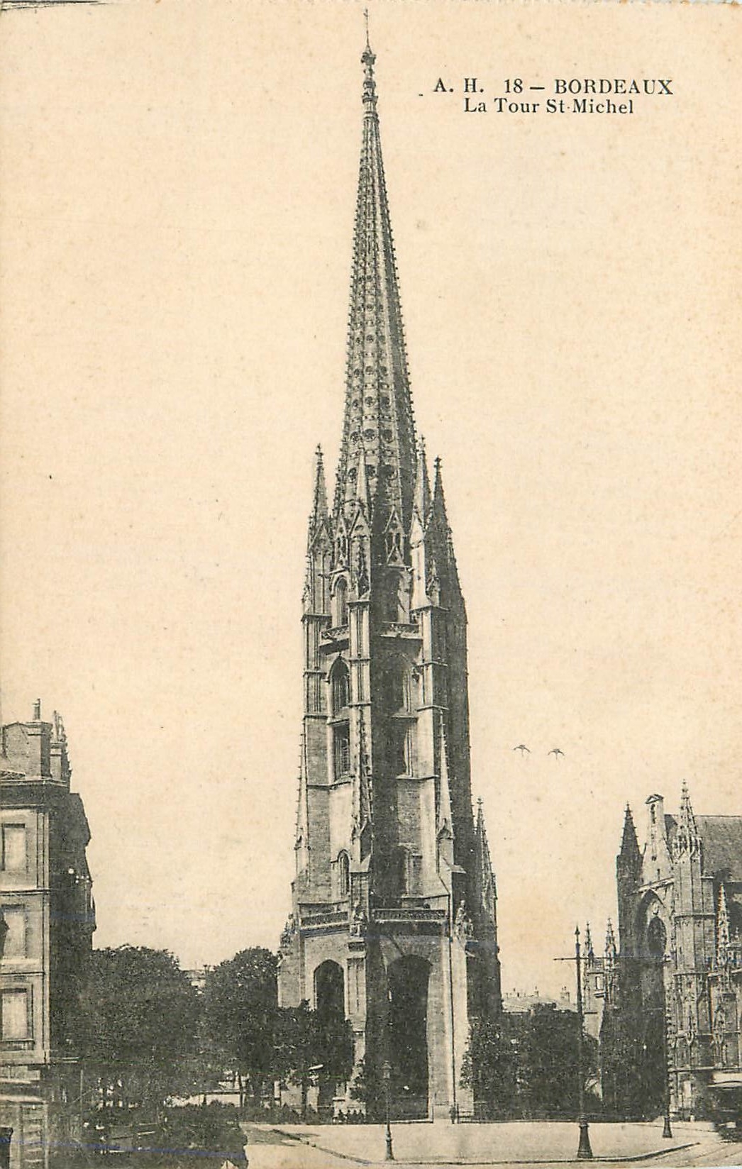 CPA A h 18 bordeaux la tour st michel