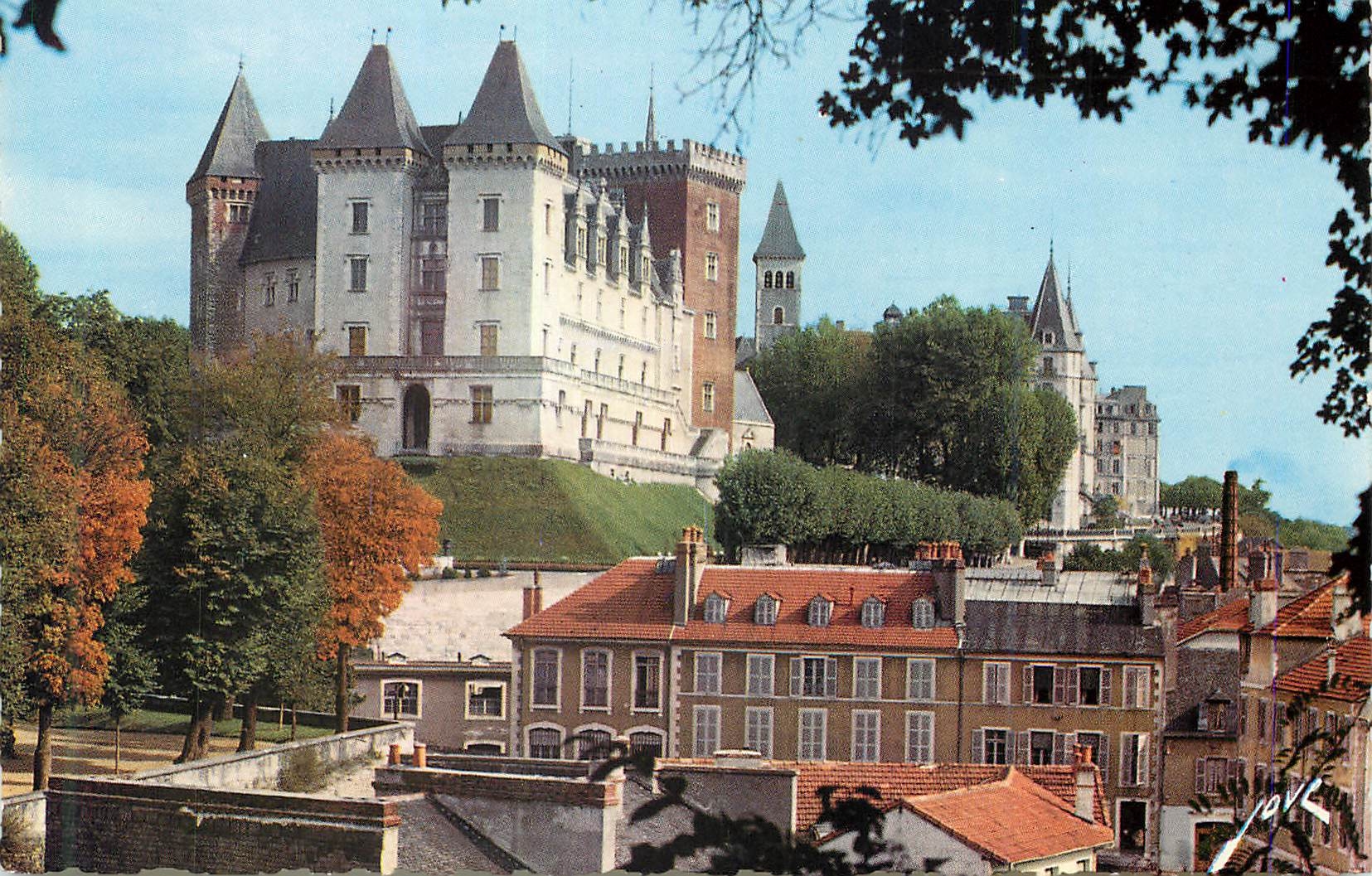 Pau (Basses-Pyrénées) — Le Château Henri IV vu du Parc National — Editions JOVE