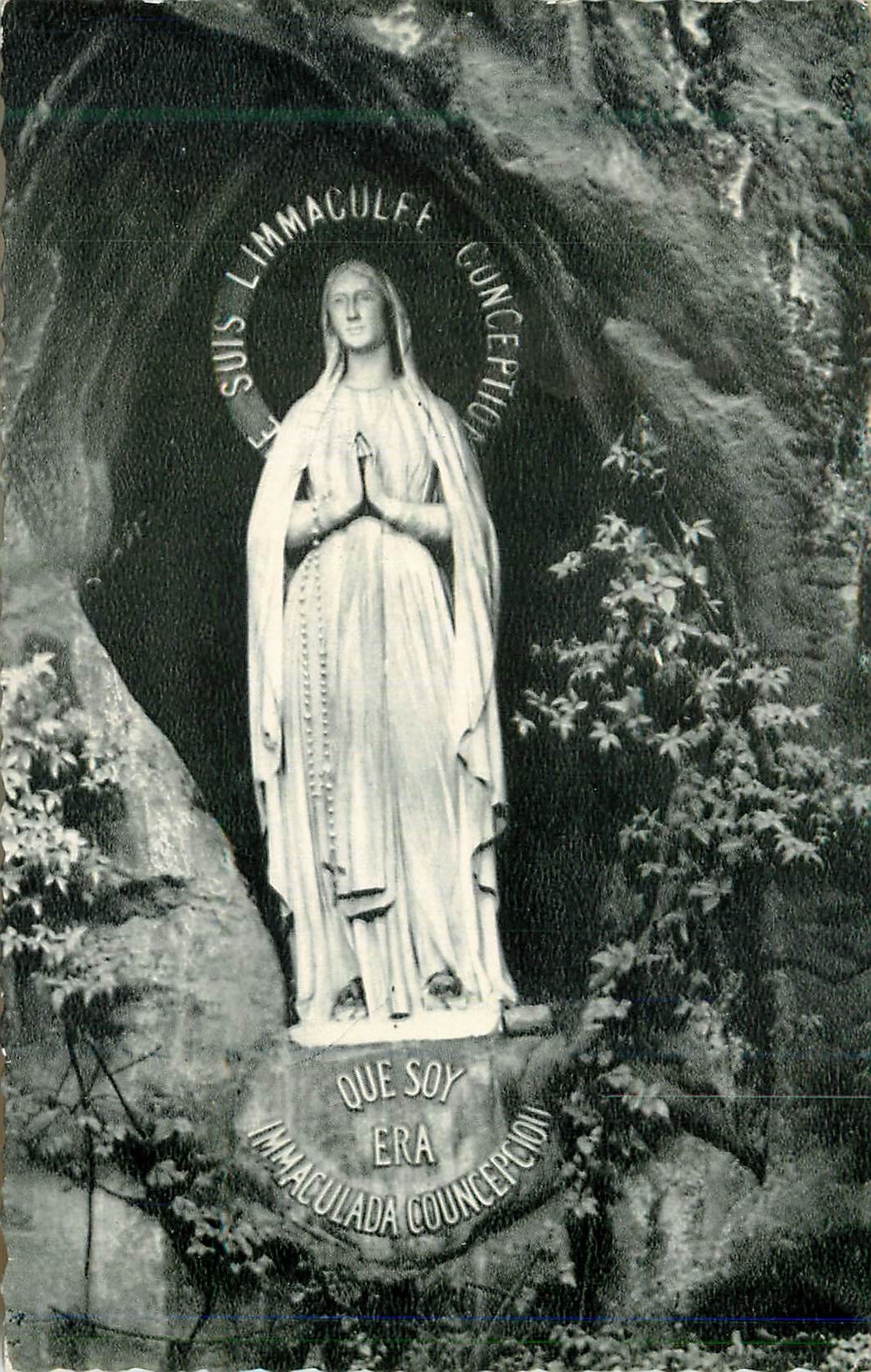 CPA Lourdes la vierge de la grotte miraculeuse