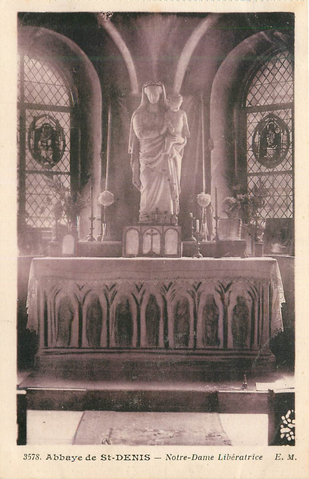 CPA 3578 abbaye de st denis notre dame liberatrice