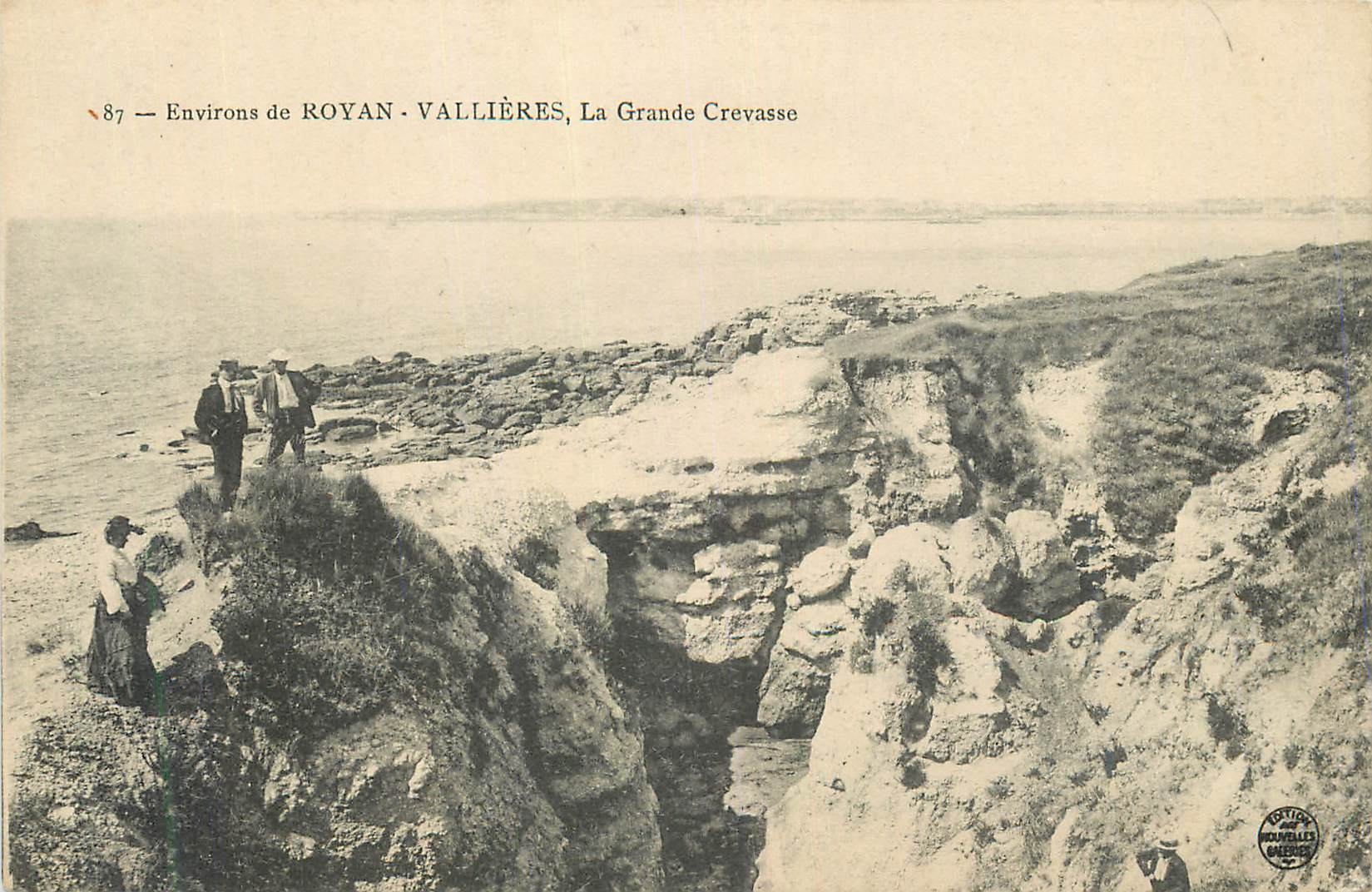 Environs de ROYAN - VALLIÈRES, La Grande Crevasse — Édition Nouvelles Galeries
