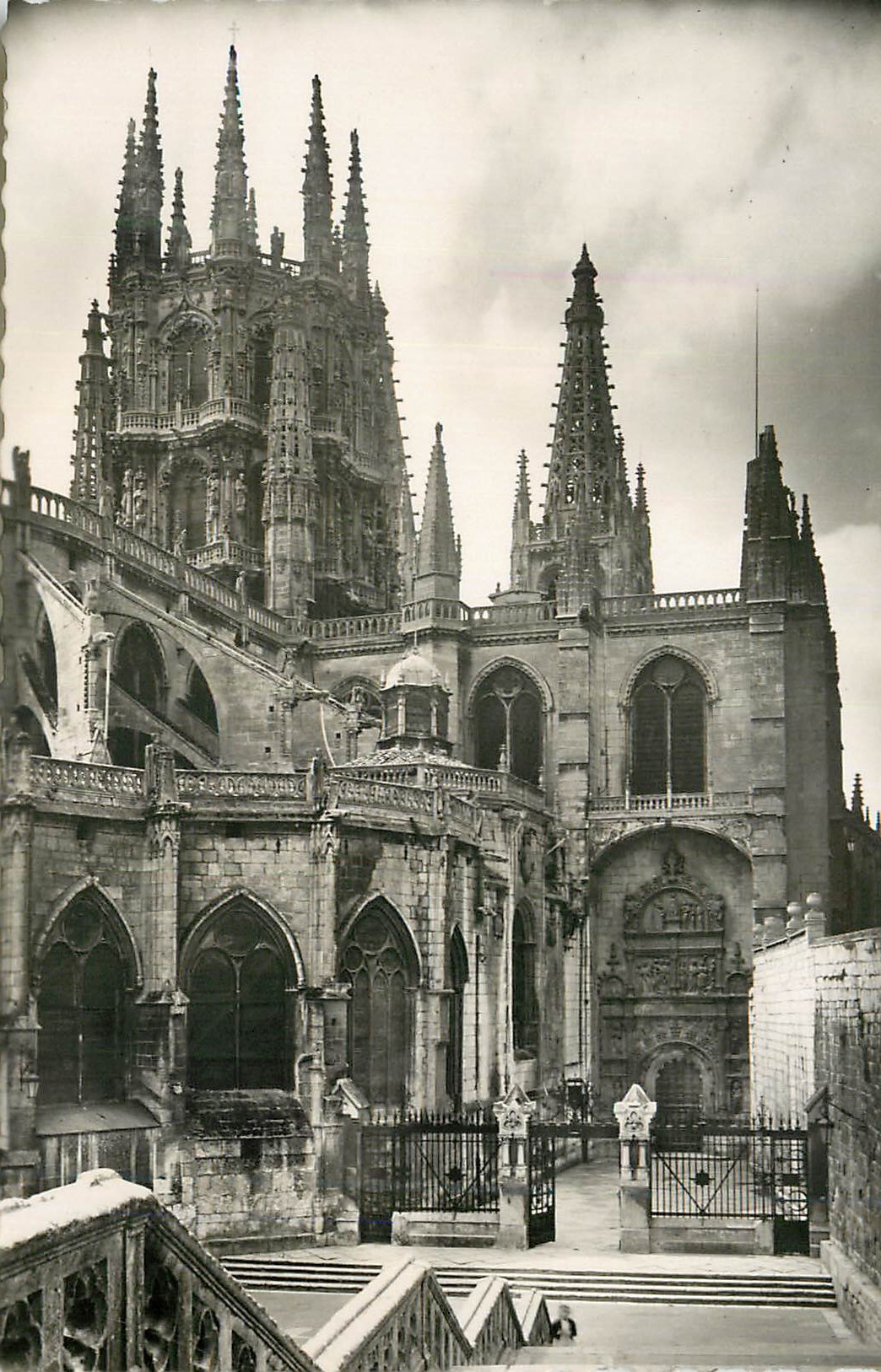CPM Burgos catedral puerta de la pelle jeria