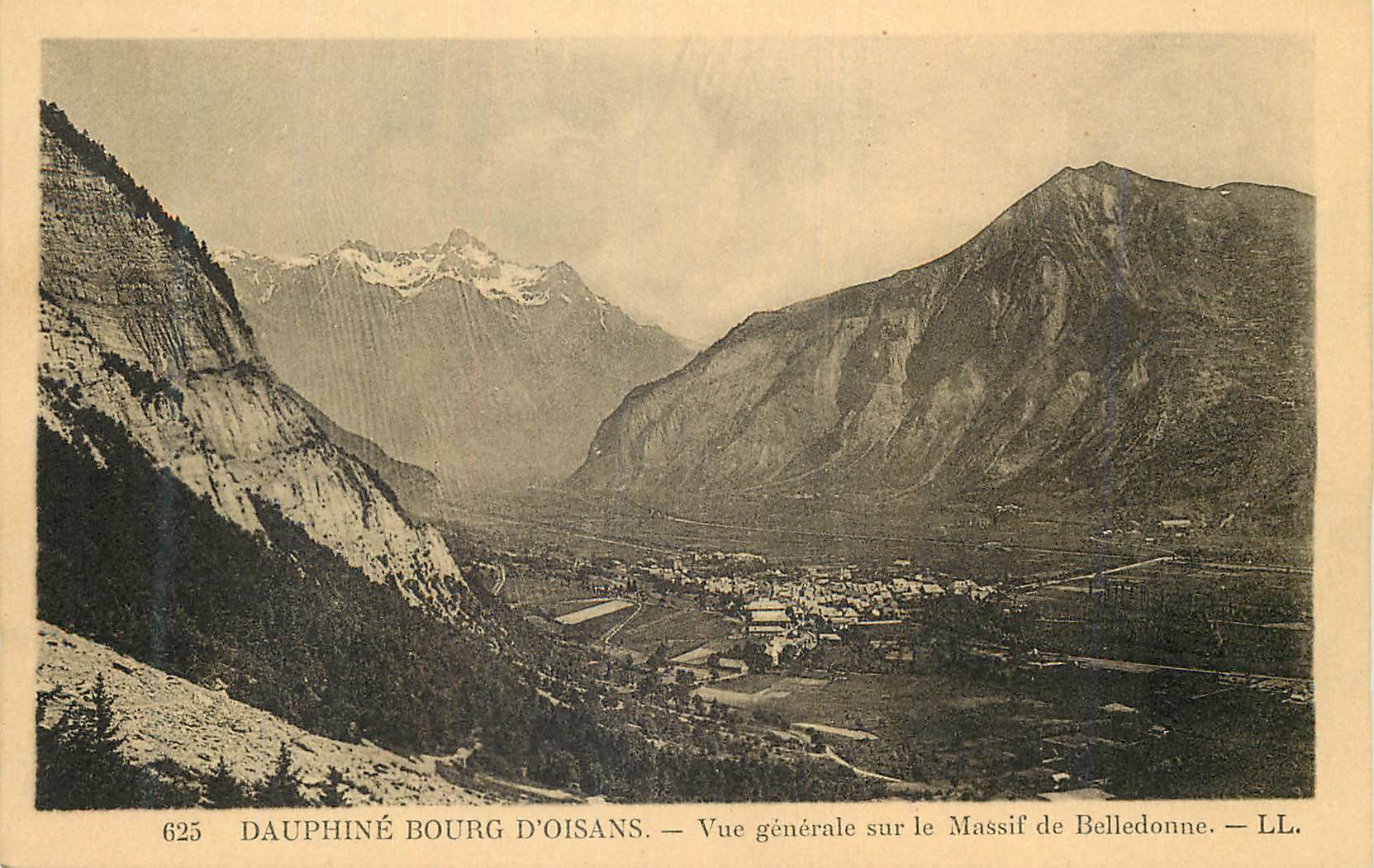 Bourg d'Oisans — Vue générale sur le Massif de Belledonne — LL. n° 625
