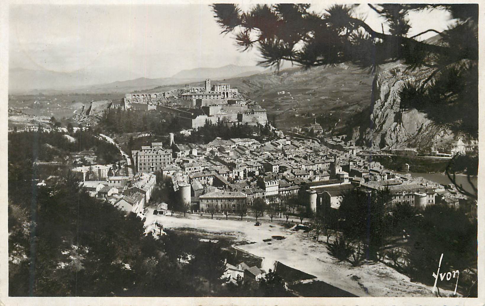 CPM 1200 sisteron (bses alpes) vue generale