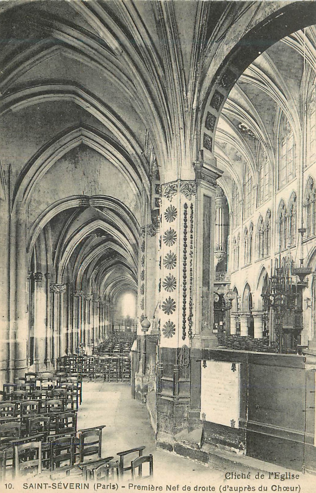 CPA Cliche de l eglise saint severin(paris) premiere nef de droite(d aupres du choeur)