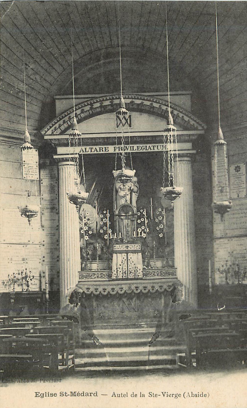 CPA Eglise st medard autel de la ste vierge(abside)