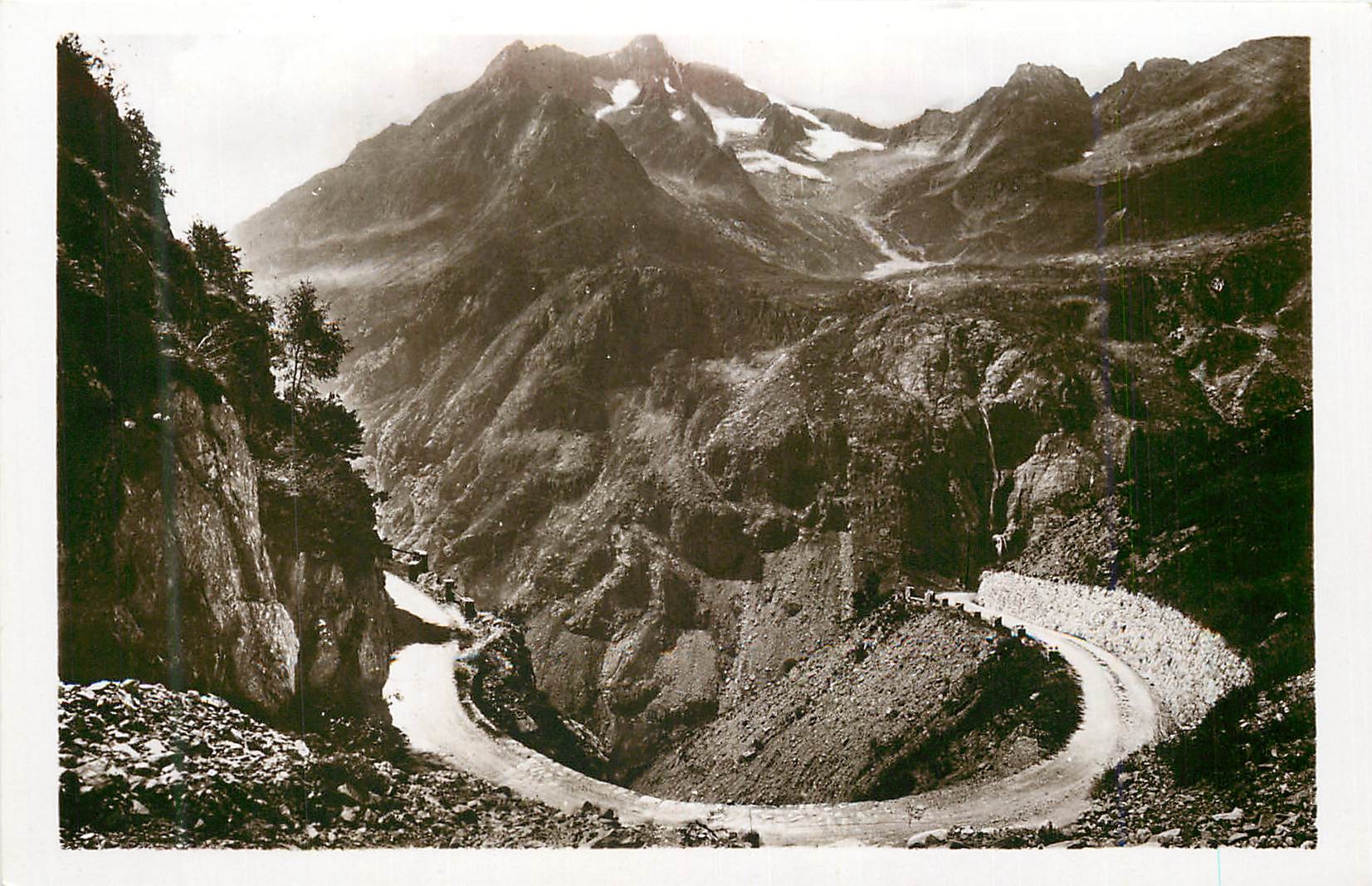 Vallée du Vénéon - Virage de l'Auranouret ses Cascades — Coll Hostache, Combier Mâcon