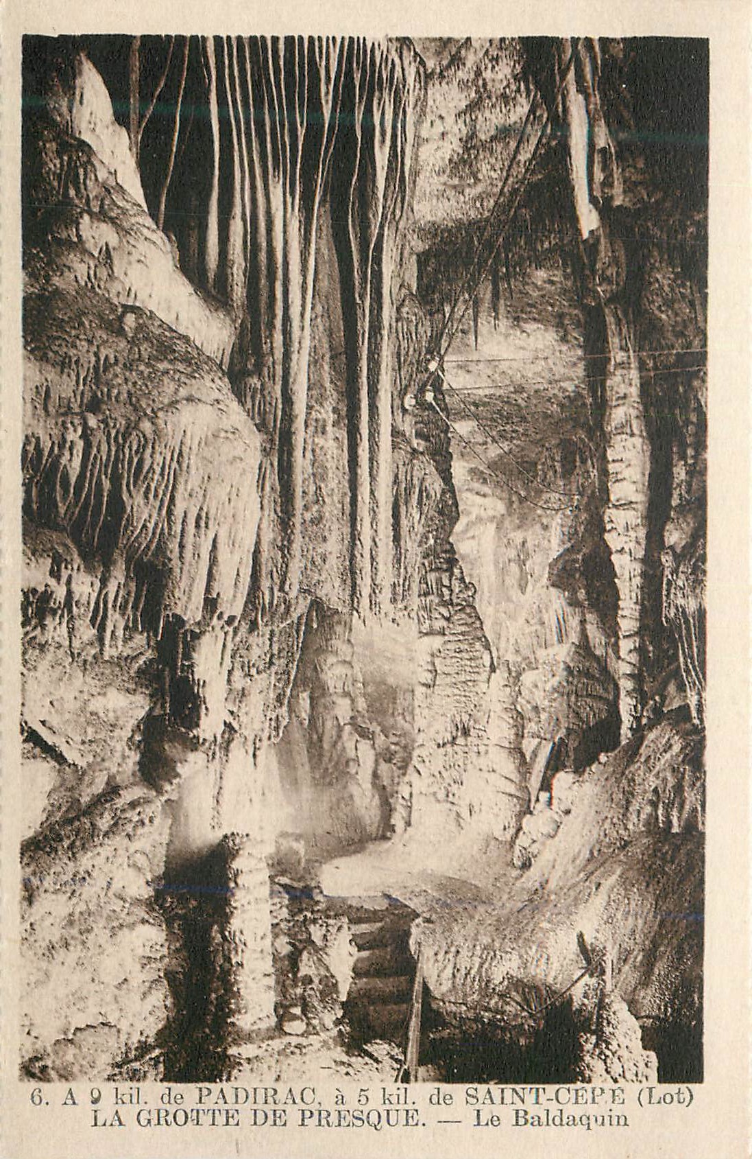 La Grotte de Presque — Saint-Cépe (Lot) — Le Baldaquin