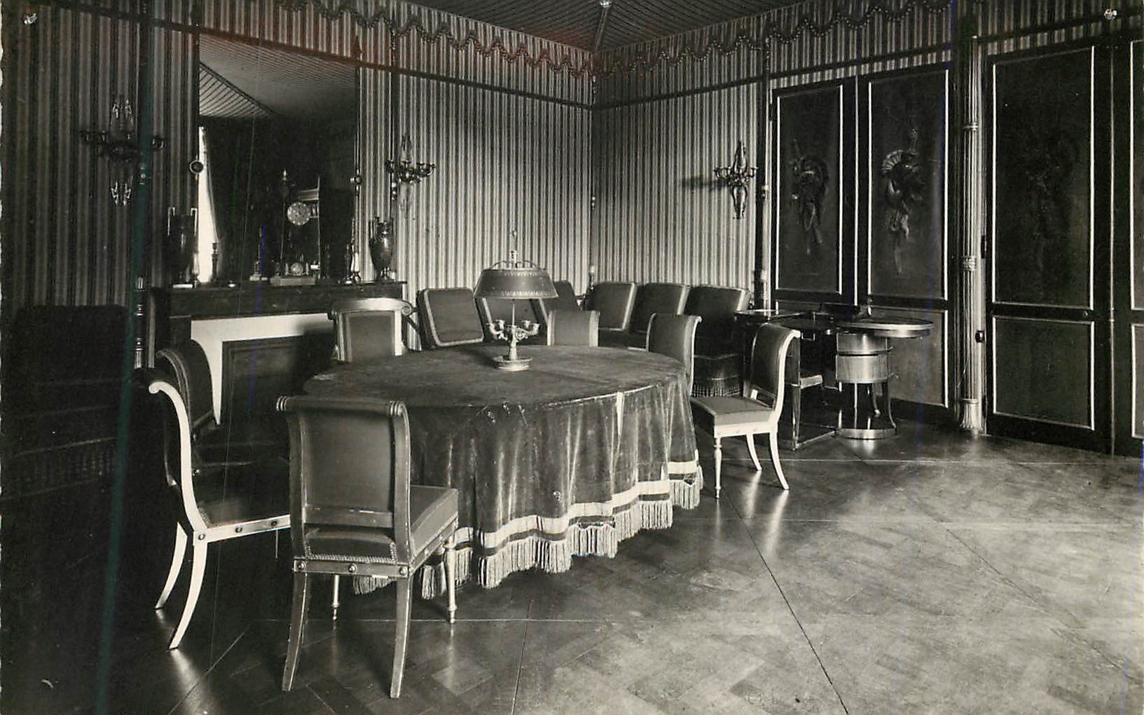 CPM Le chateau  de malmaison salle du conseil