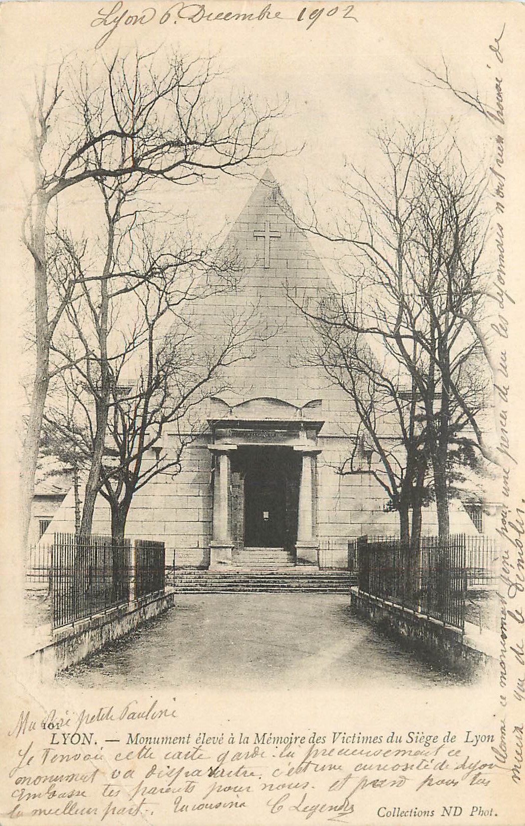 LYON — Monument élevé à la Mémoire des Victimes du Siège de Lyon — Mu Arié Poldi Paulini