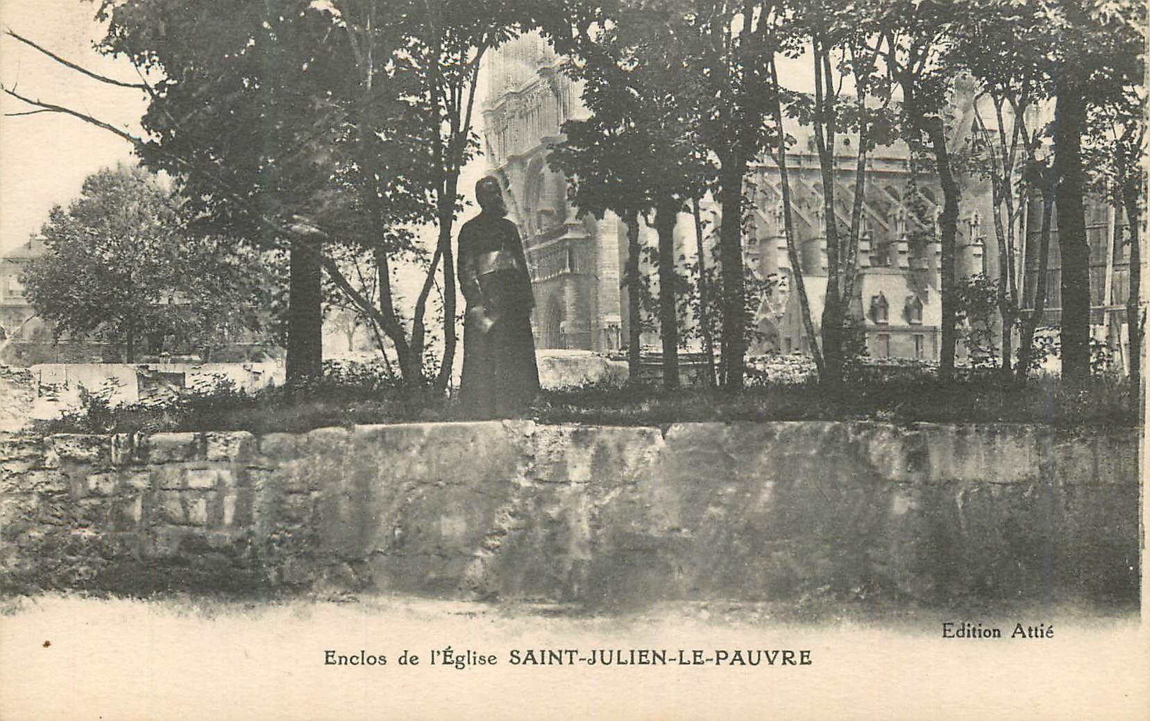 CPA Enclos de l eglise de saint julien le pauvre