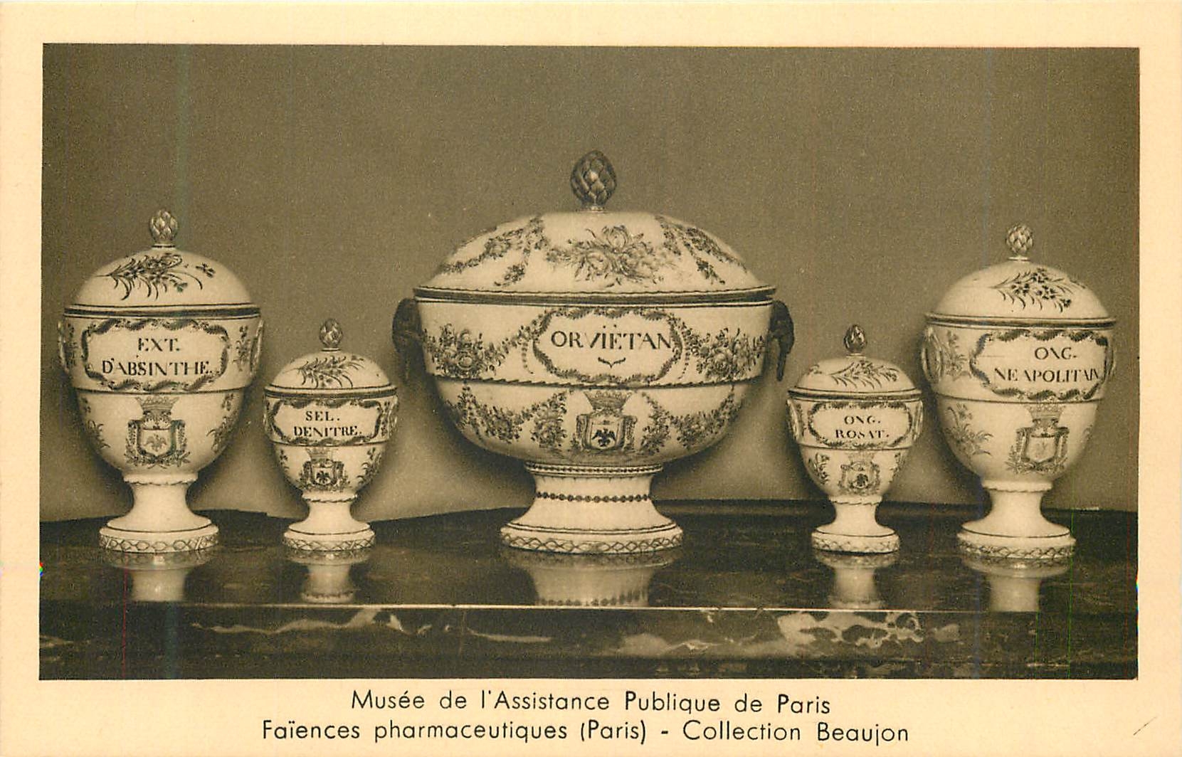 CPA Musee de l assistance publique de paris faiences pharmaceutiques(paris) collection beaujon