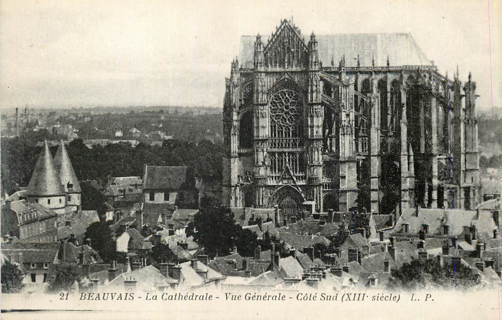CPA Beauvais La Cathedrale Vue Generale Cote Sud (XIII Siecle)