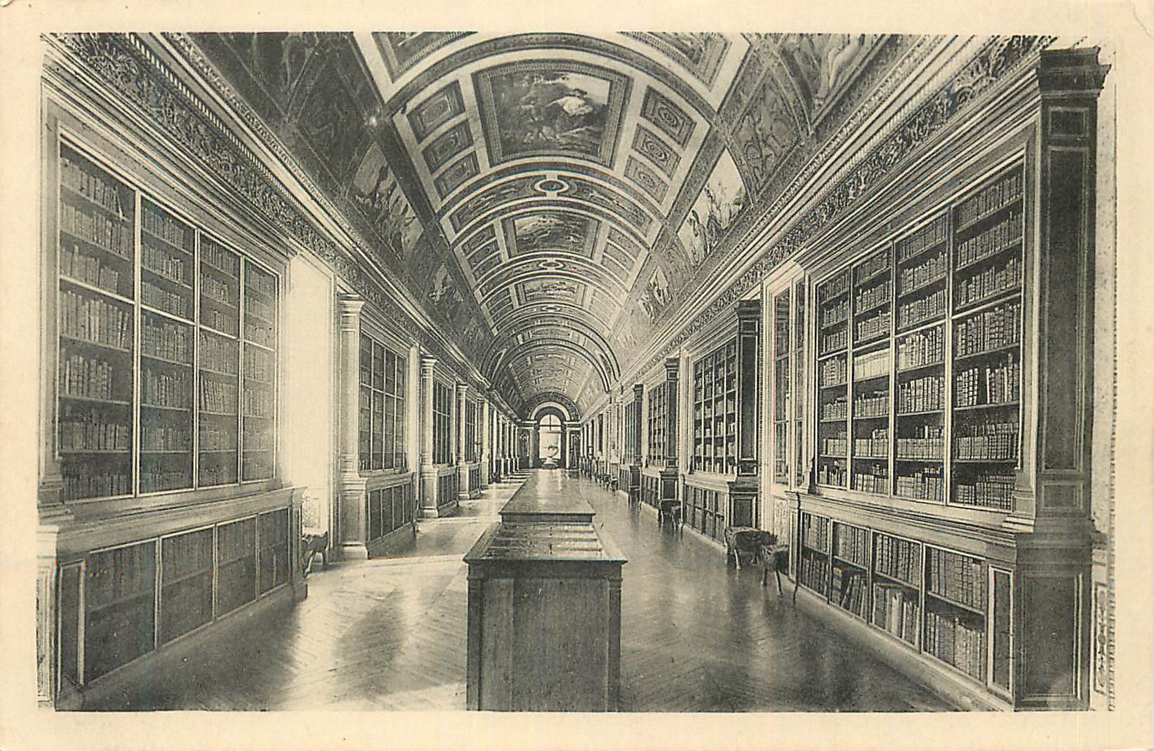 Schloss Fontainebleau — Die Galerie de Diane oder Bibliothek — Edition der Nationalmuseen, n°14