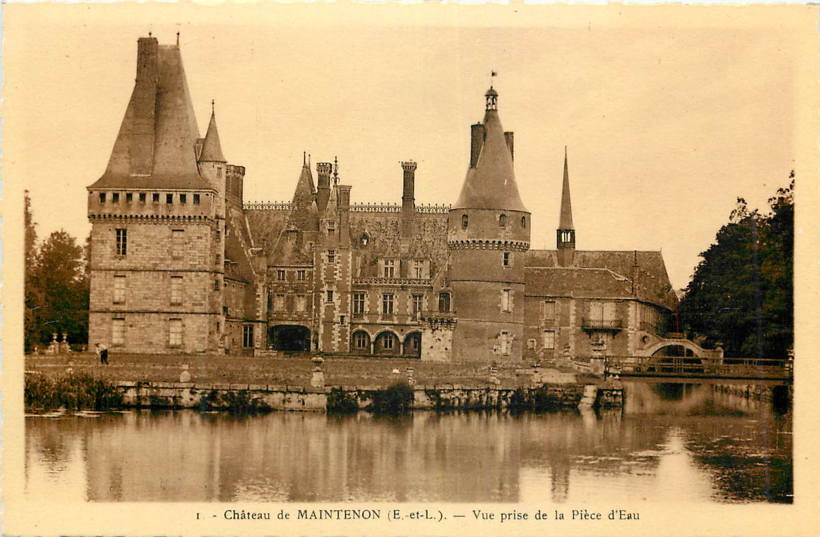 CPA Chateau du Maintenon (E et I) Vue Prise de la Piece d'Eau