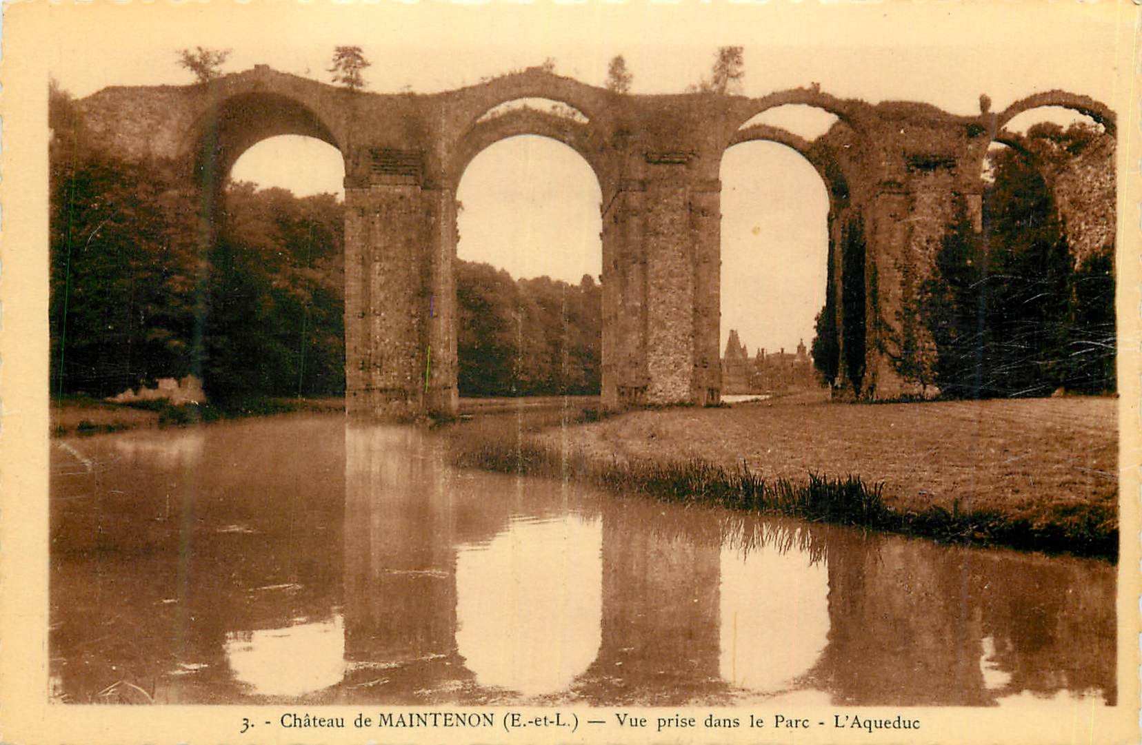 CPA Chateau de Maintenon (E et I) Vue Prise dans le Parc L'Aqueduc
