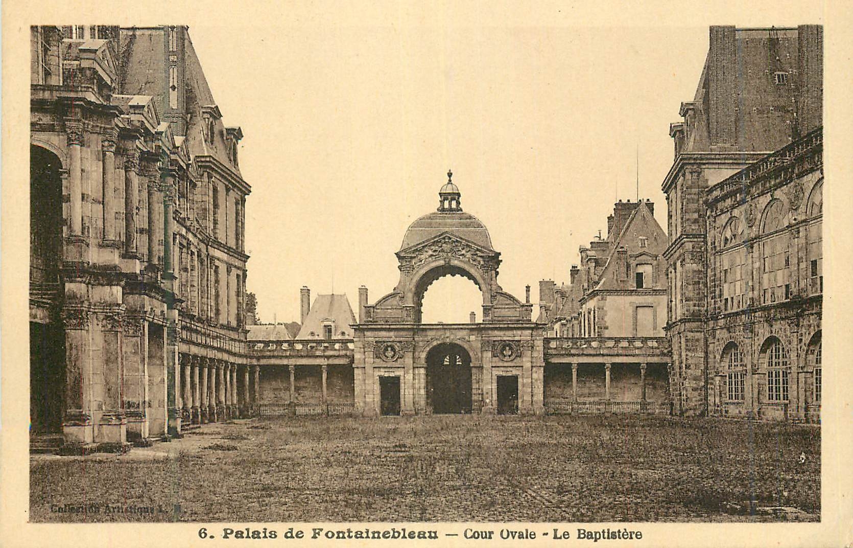 Palacio de Fontainebleau — Cour Ovale — El Bautisterio — Colección Articaine