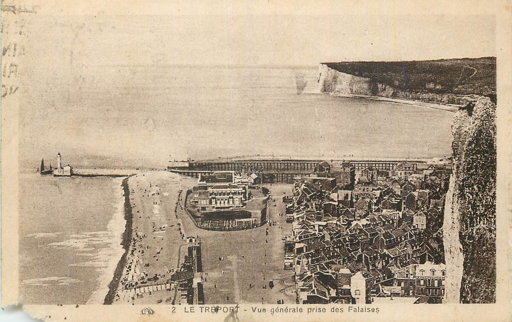 CPA Le Treport Vue Generale prise des Falaises