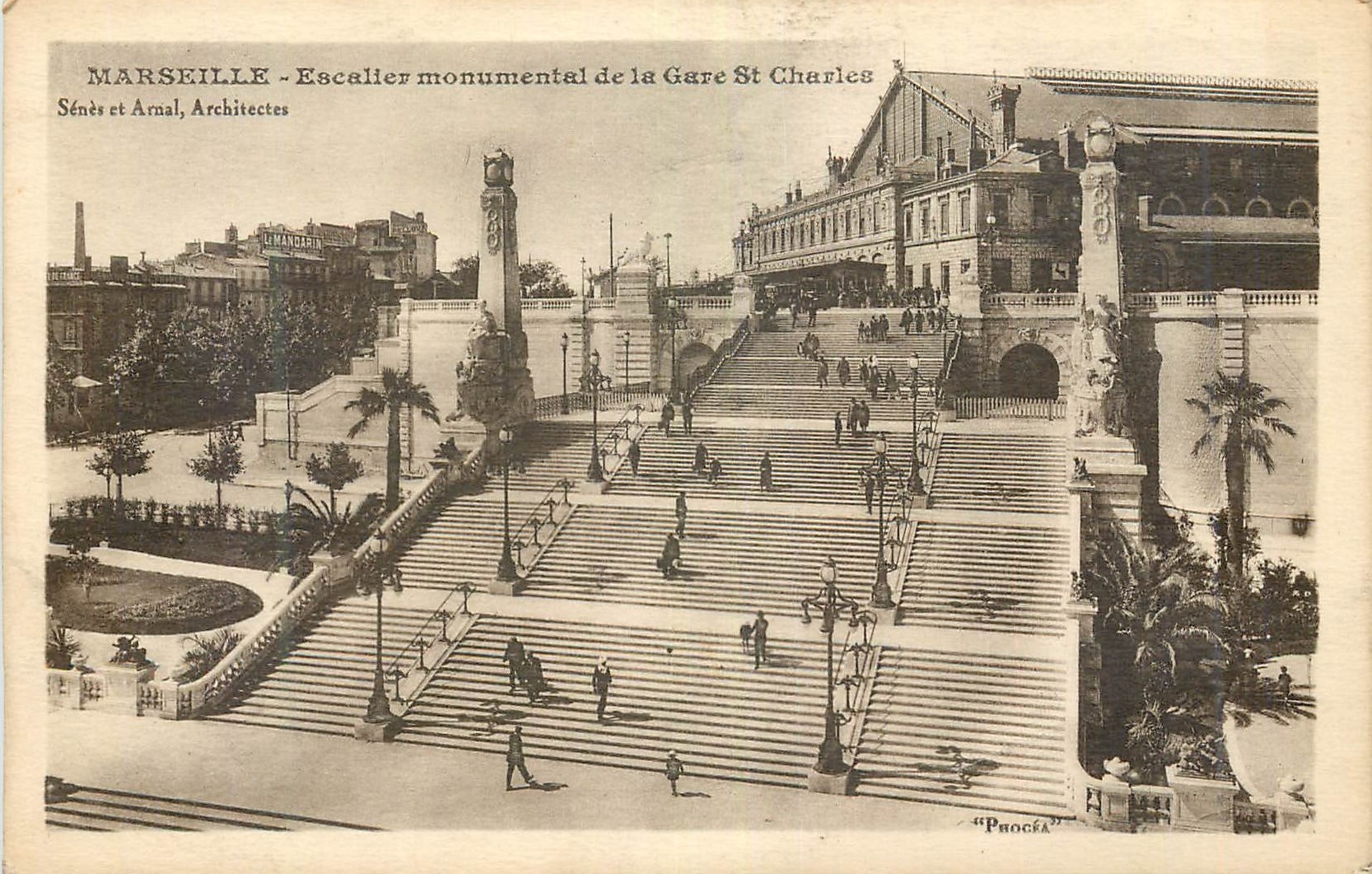 CPA Marseille Escalier Monumental de la Gare St Charles