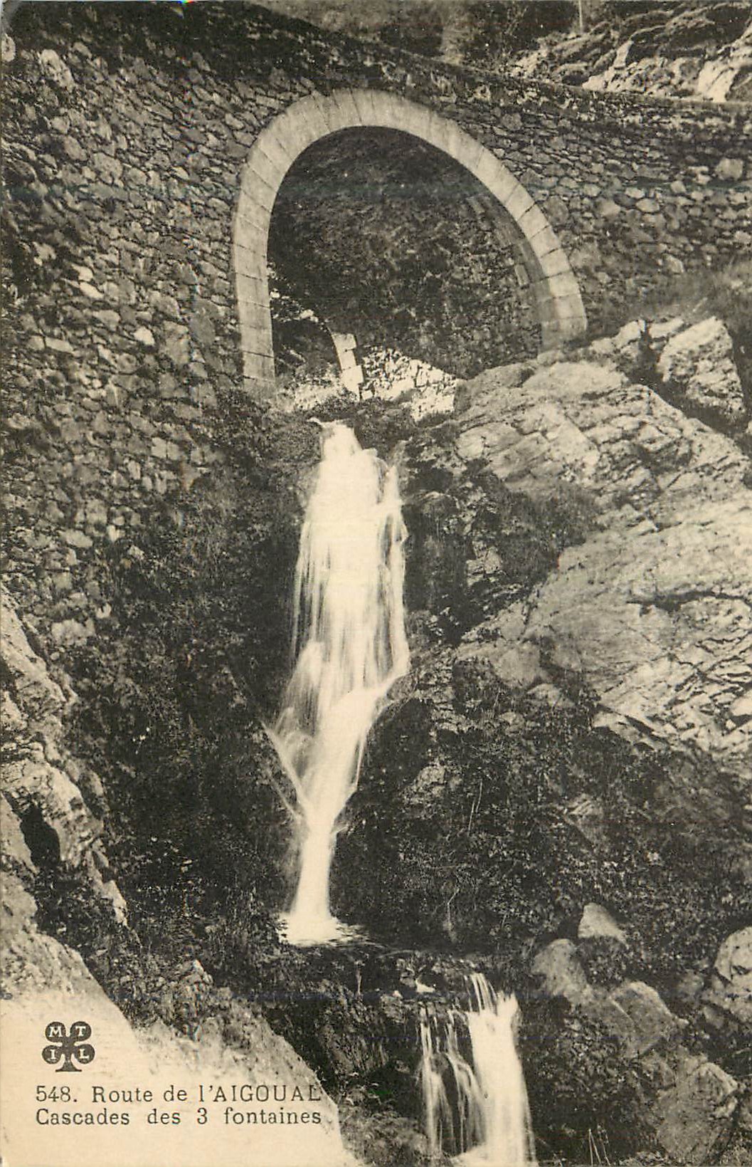 CPA Route de L'Aigoual Cascades des 3 Fontaines