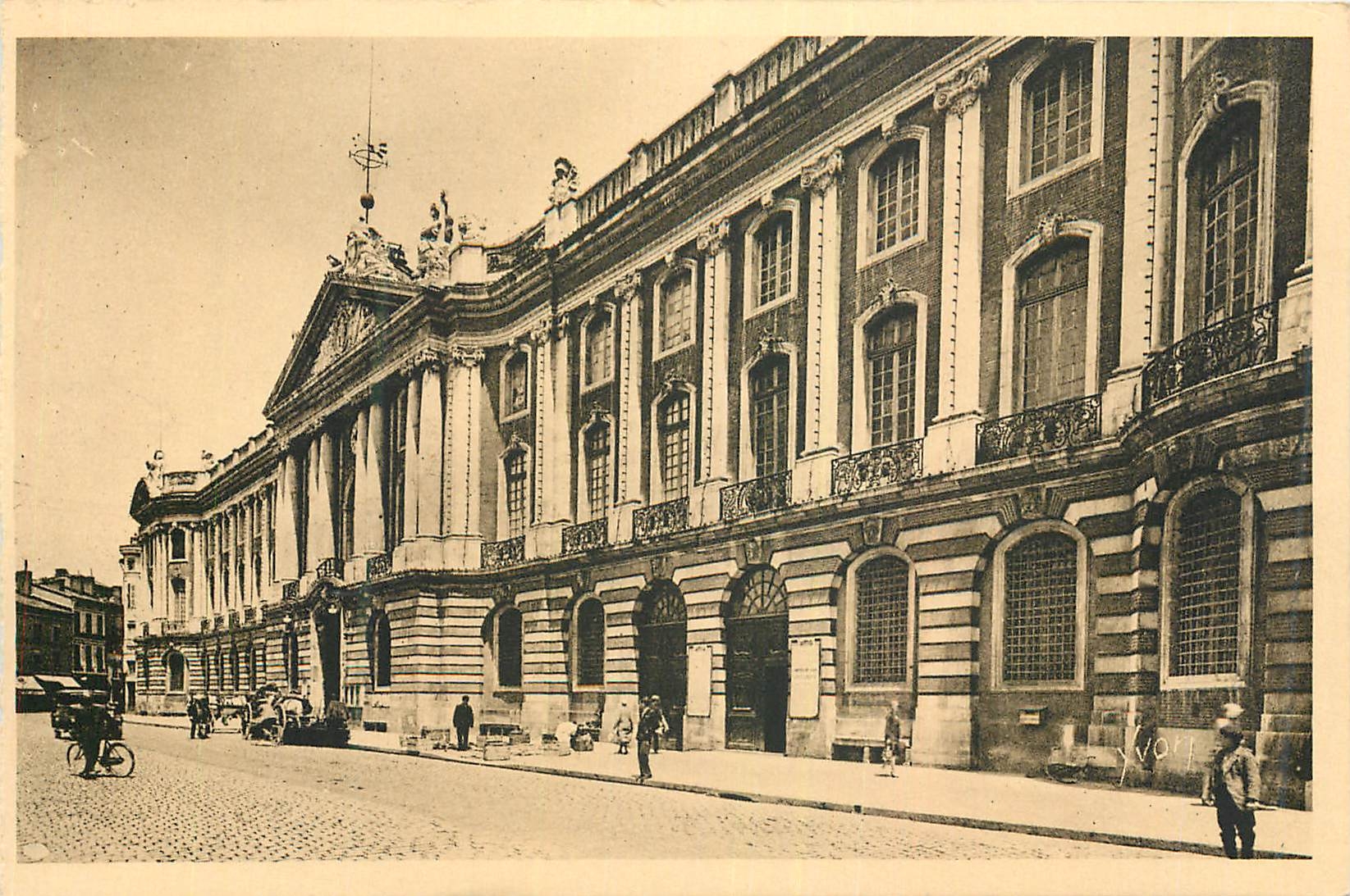 Toulouse — Le Capitole — Éditions d'Art YVON