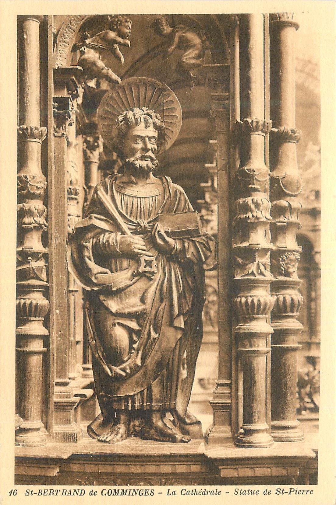 CPA Saint Bertrand de Comminges La Cathedrale Statue de St Pierre