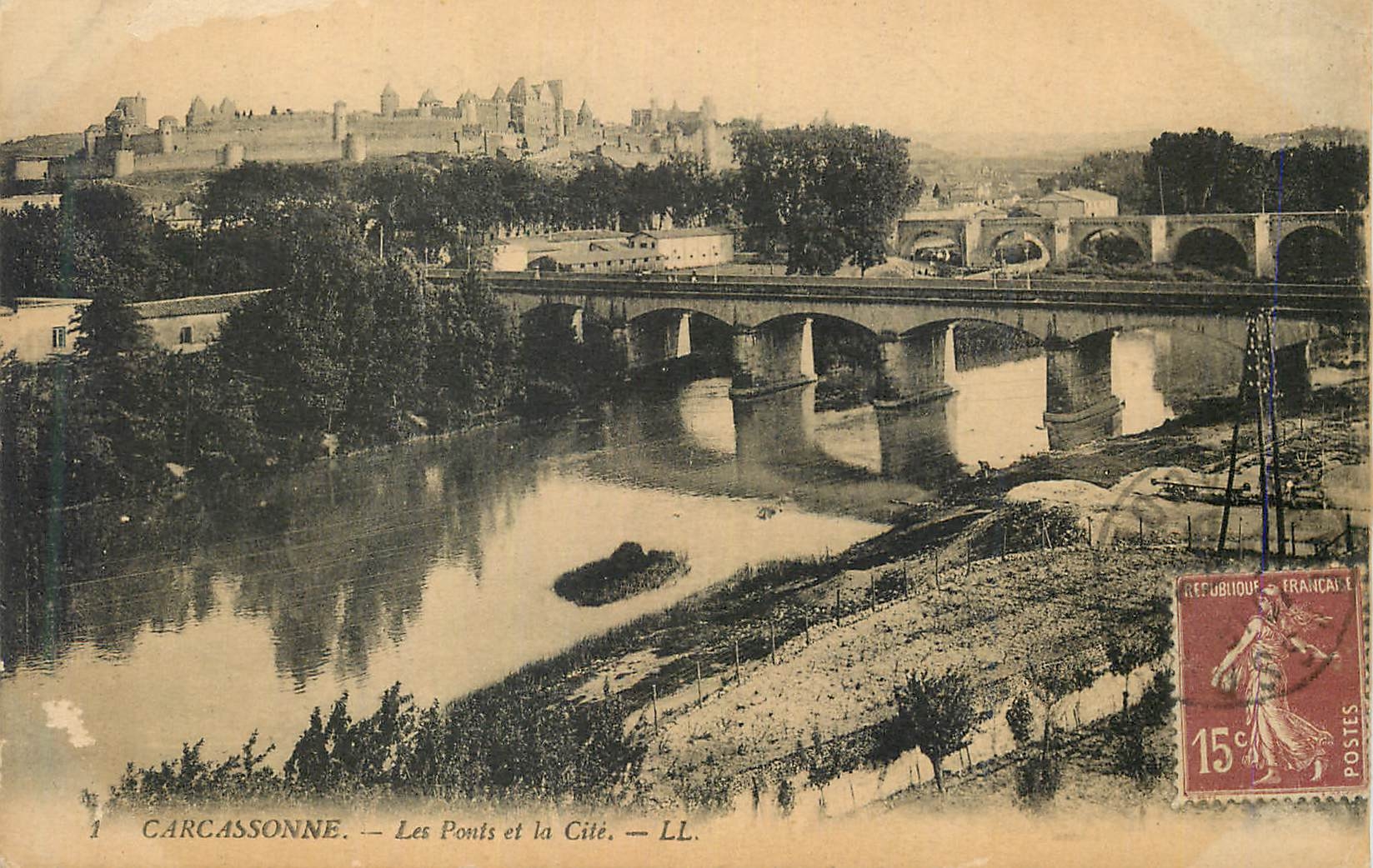 CPA Carcassonne Les Ponts et la Cite LL
