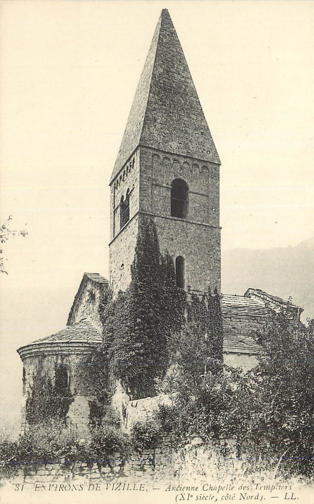 CPA Espirons de Vizille Ancienne Chapelle des Temps (Xie Siecle Cote Nord)