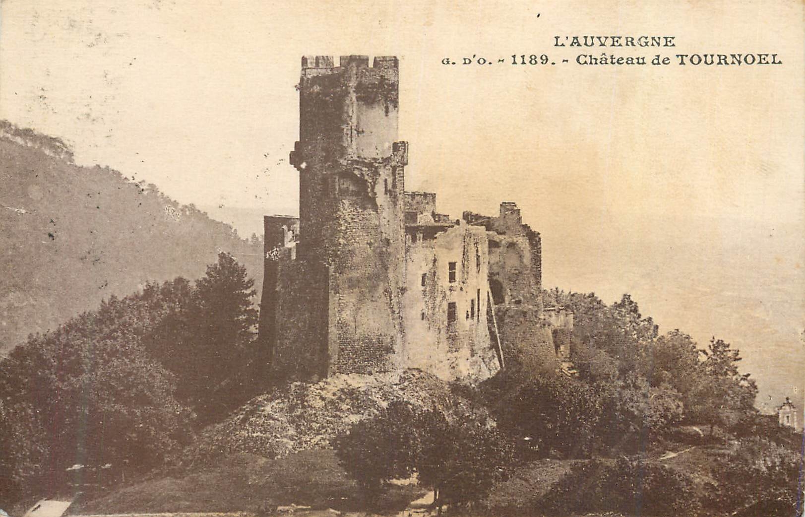 CPA L'Auvergne Chateau de Tournoel