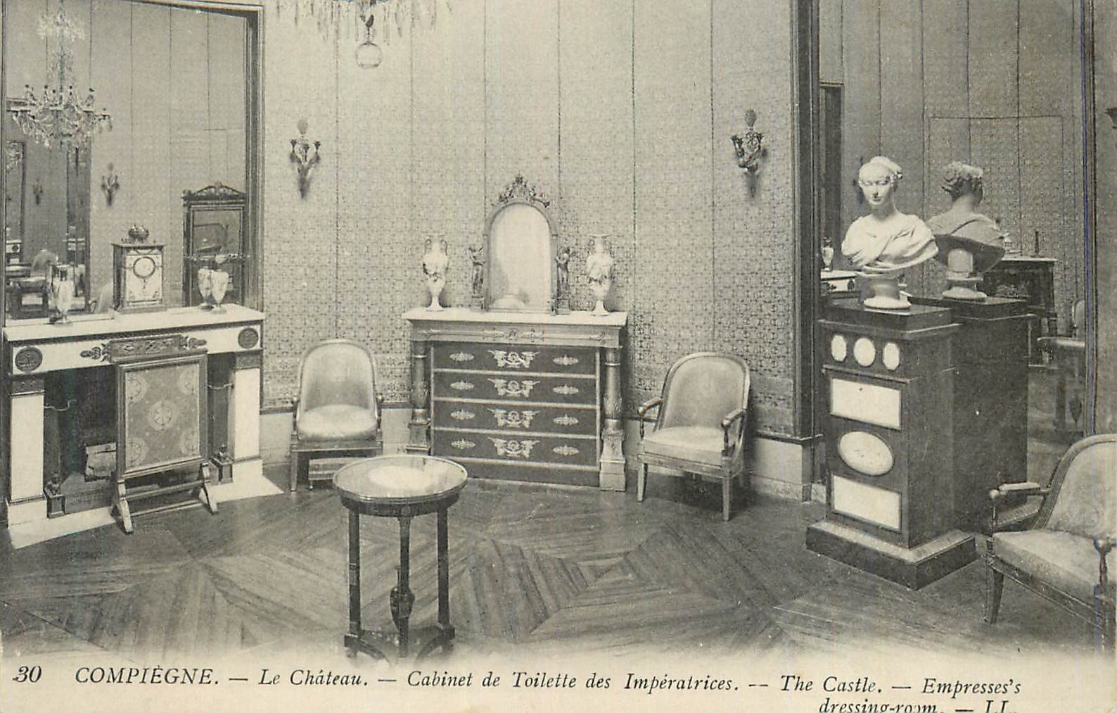 CPA Compiegne Le Chateau Cabinet de Toilette des Imperatrices The Castle