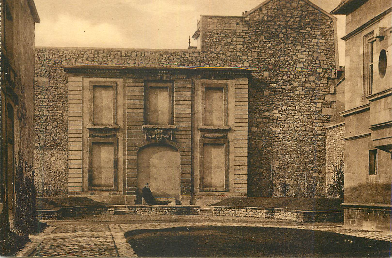 CPA Reims Hotel le Vergeur Grande Cou et Facade du N° 5 de la Rue de Sedan
