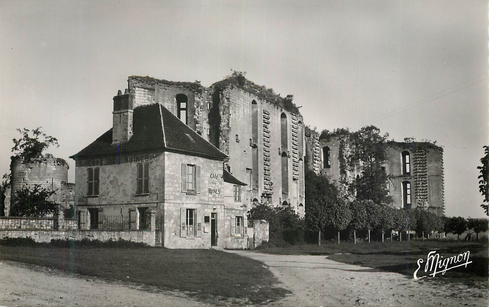 Ruinen des Schlosses des Herzogs Louis d'Orléans — La Ferté-Milon (Aisne) — Éditions E. Mignon