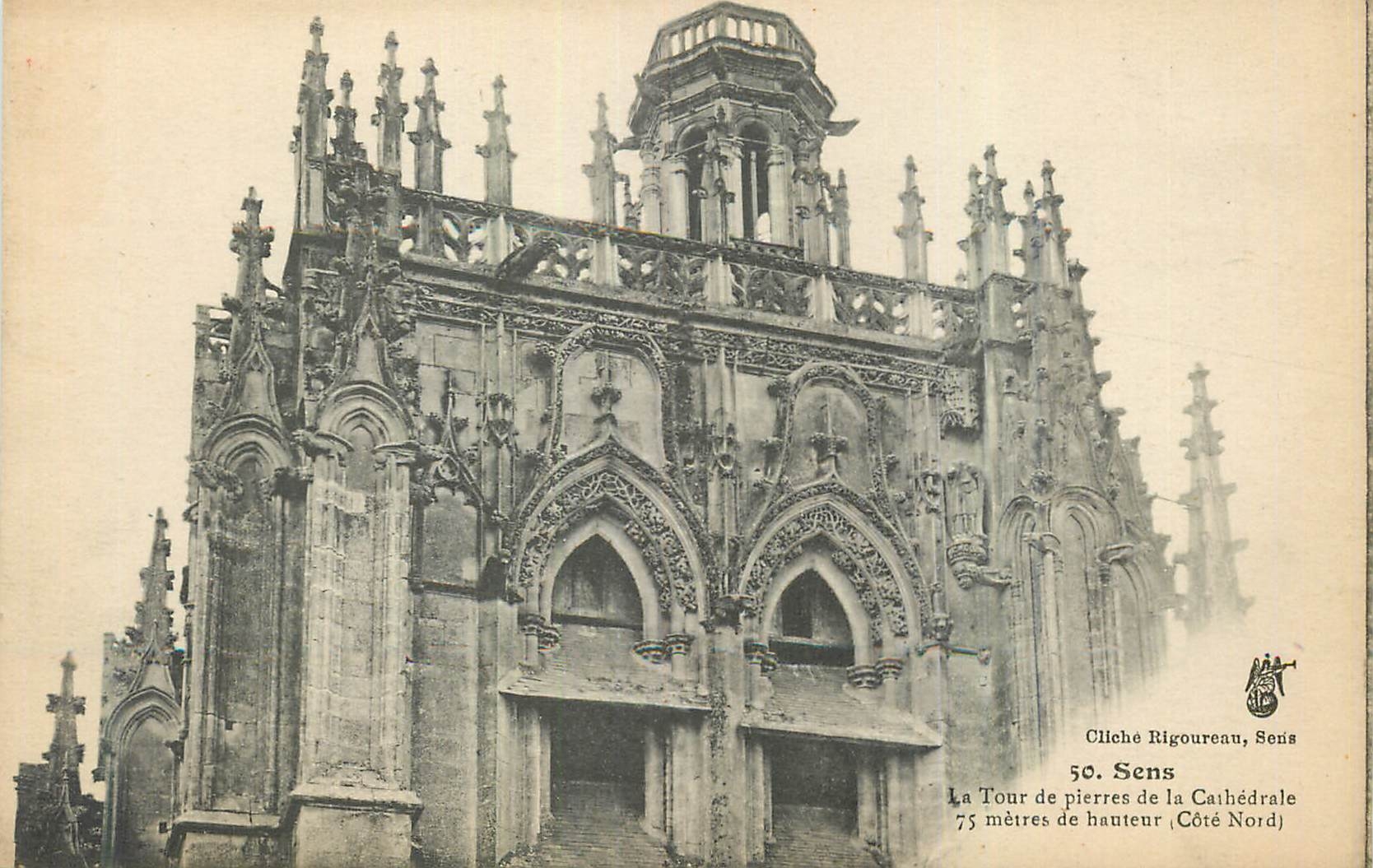 CPA Sens Tour de Pierres de la Cathedrale 75 Metres de Hauteur