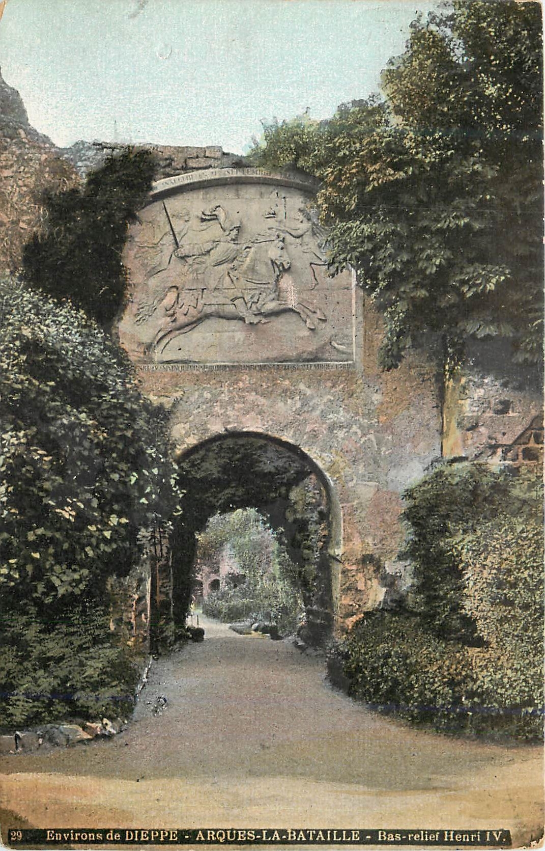 CPA Environs de Dieppe Arques la Bataille Bas Relief Henri IV