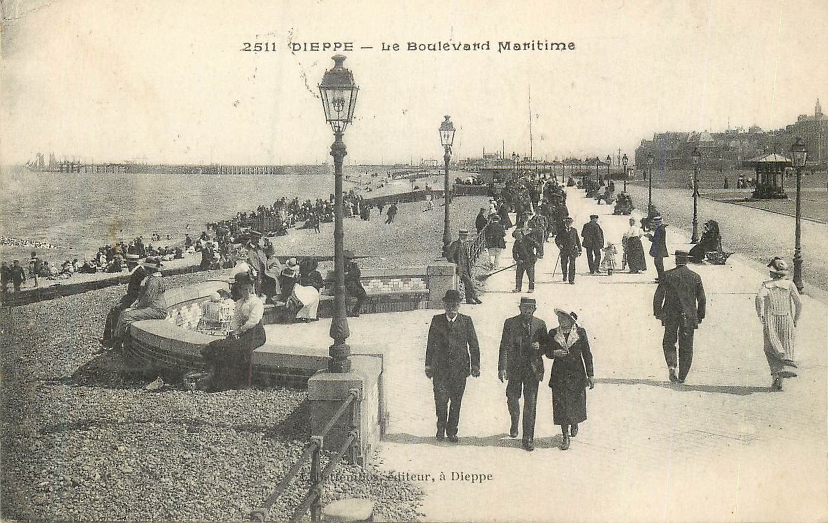 CPA Dieppe le Boulevard Maritime